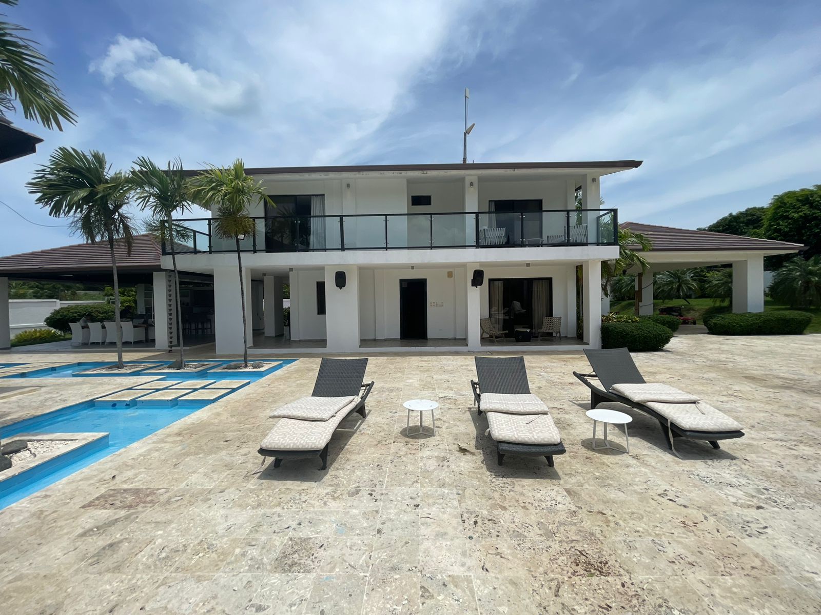 casas vacacionales y villas - Finca de 13,100 mts en Bani 5