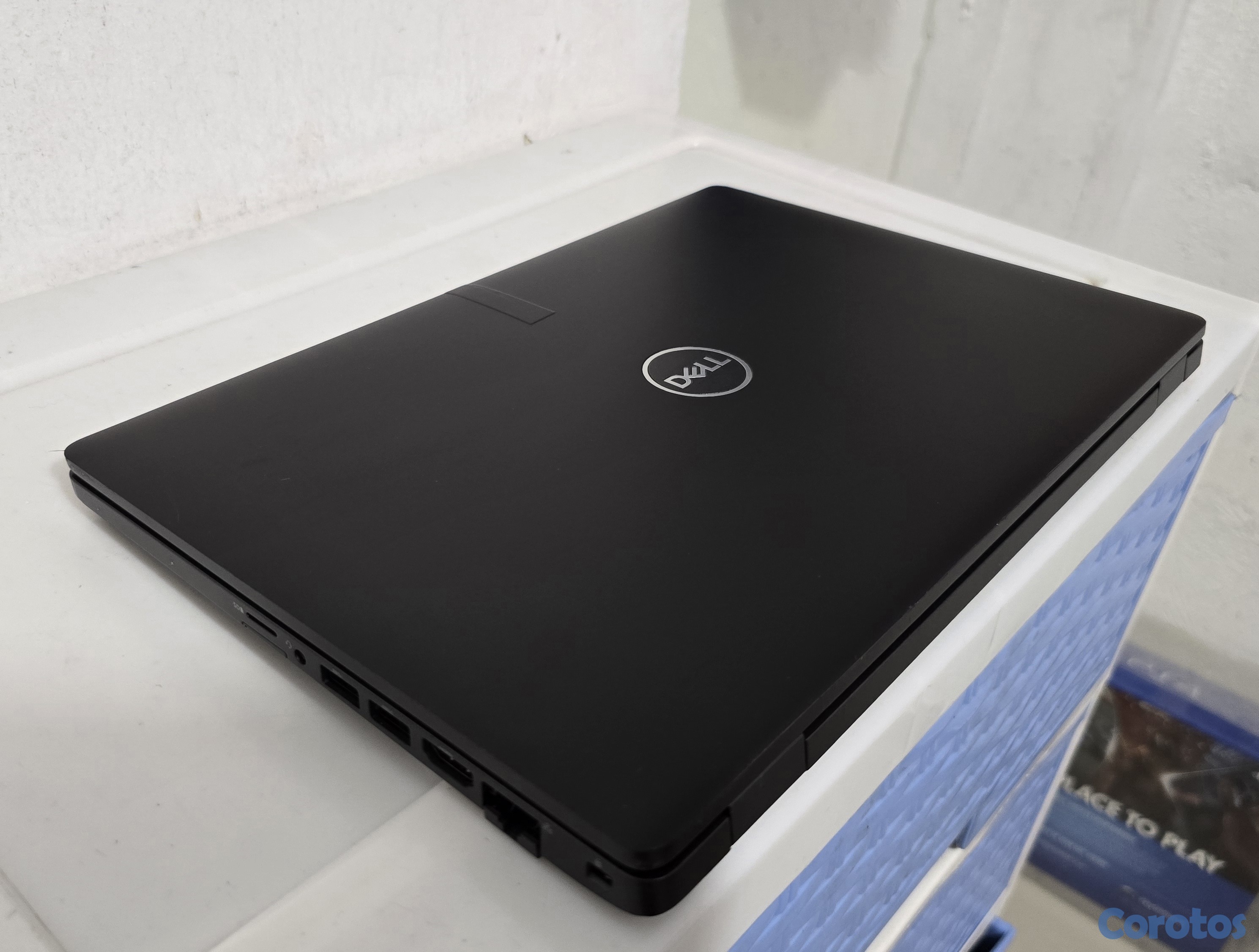 computadoras y laptops - Dell Slim 5400 14 Pulg Core i5 8va Gen Ram 8gb ddr4 Disco 256gb solido HDMI 3