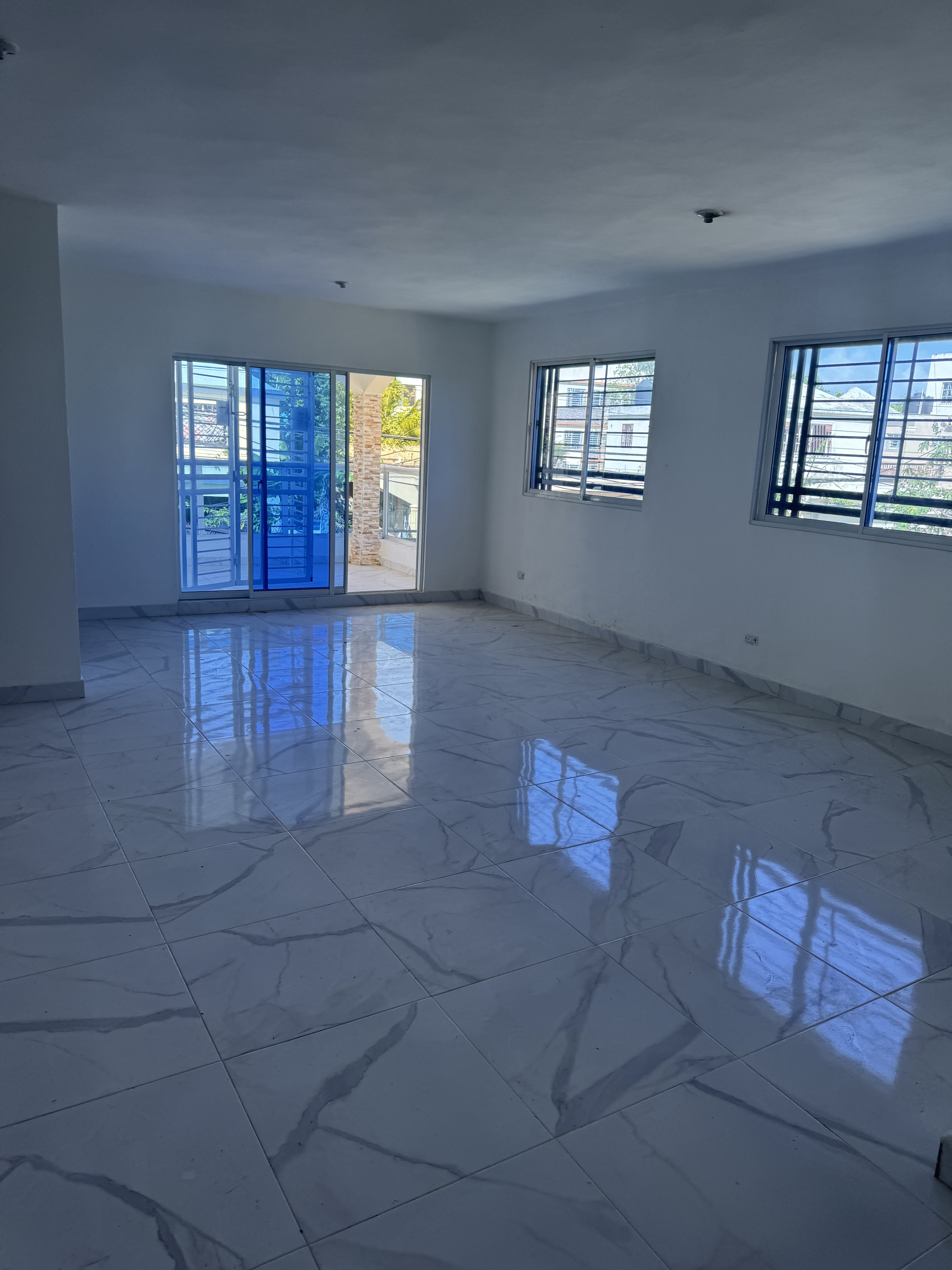 casas - CASA EN ALQUILER  - AUTOPISTA SAN ISIDRO - 25,000 3 habitaciones. 5