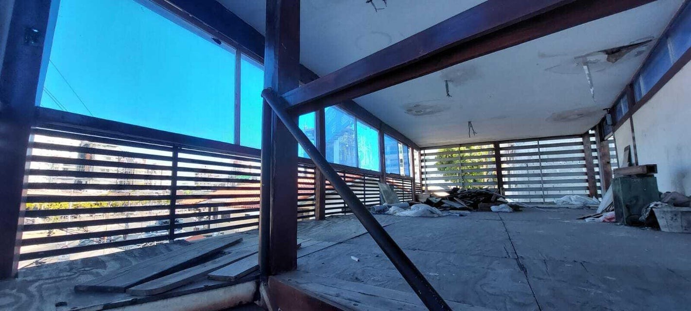 oficinas y locales comerciales - Local comercial en alquiler #23-2065 con baño, oficina 2do nivel 1
