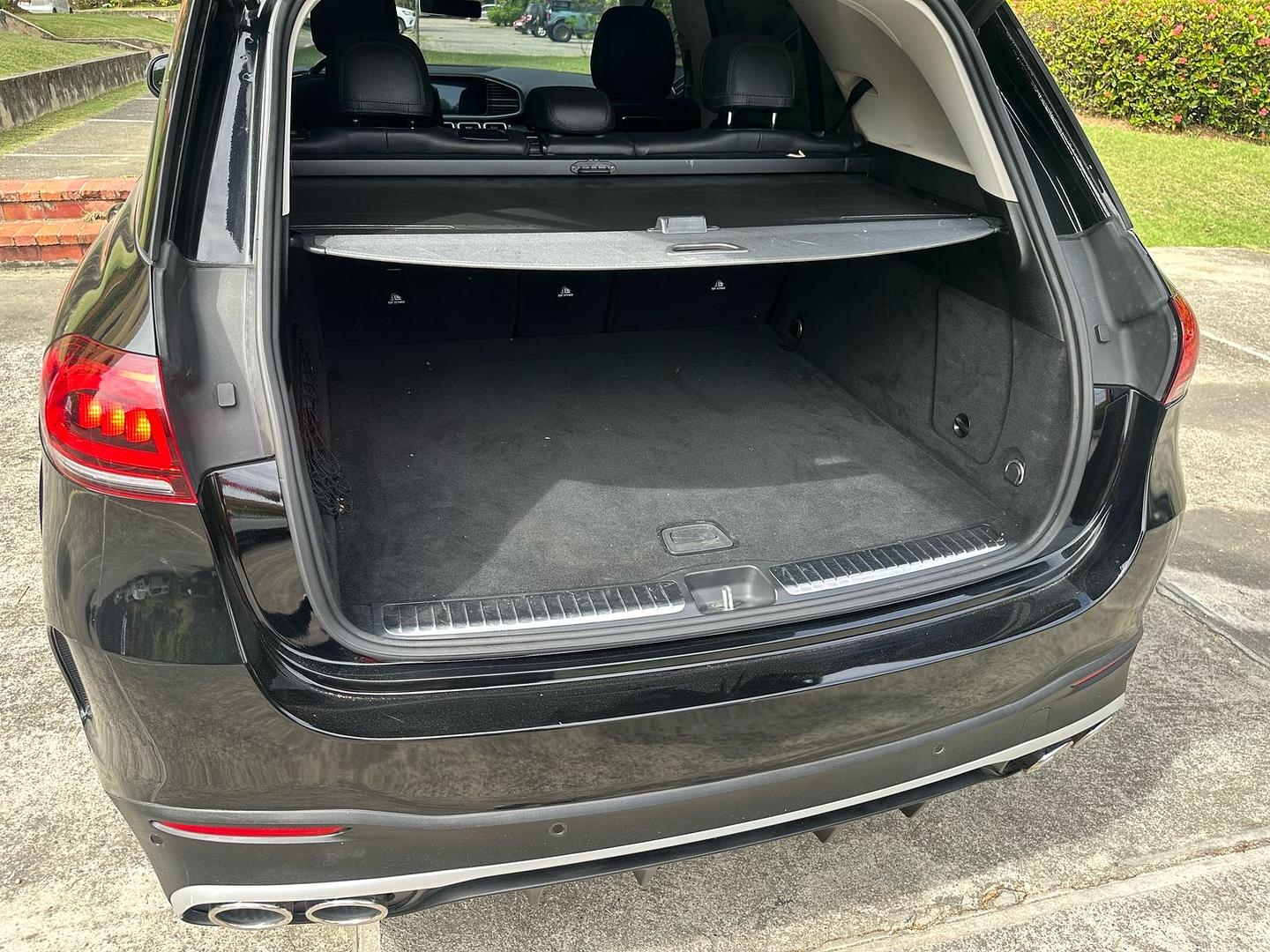 jeepetas y camionetas - Mercedez-Benz  4