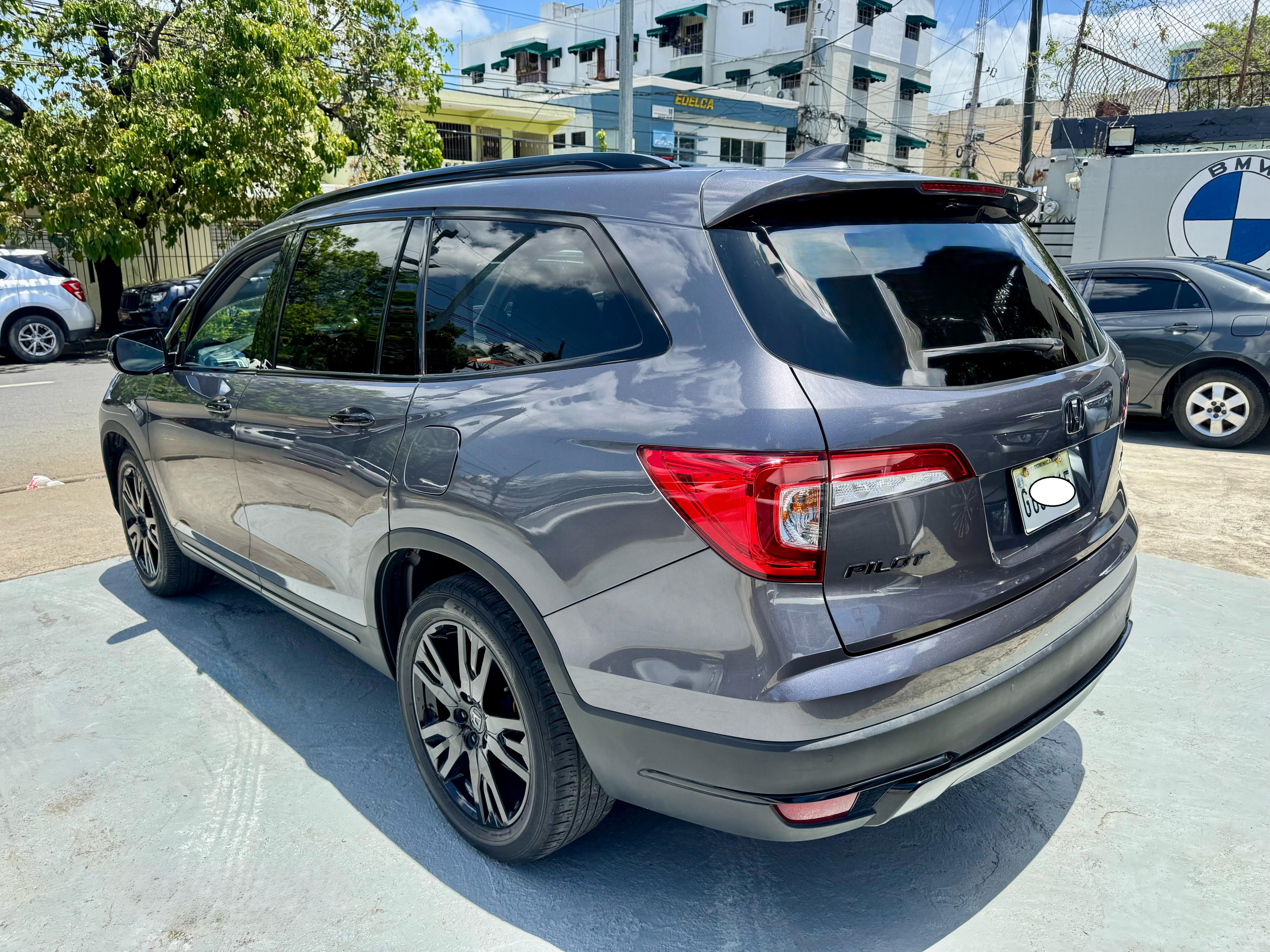 jeepetas y camionetas - Honda Pilot Touring 2019 AWD Como Nueva! 3