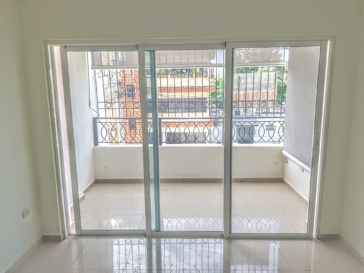 apartamentos - Apartamento en el Millon, próximo a la avenida Núñez de Cáceres y Ave. Defilló,  8