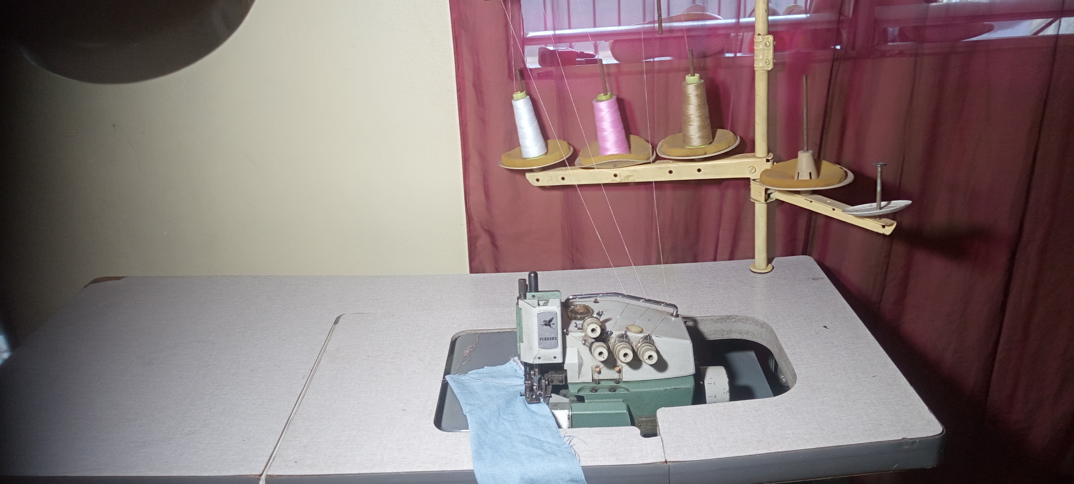 arte y antigüedades - Máquina industrial de coser de mero 