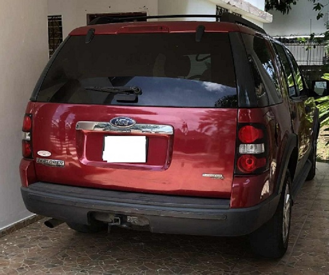 jeepetas y camionetas - Yipeta Ford Explorer 2006 en Santiago 2
