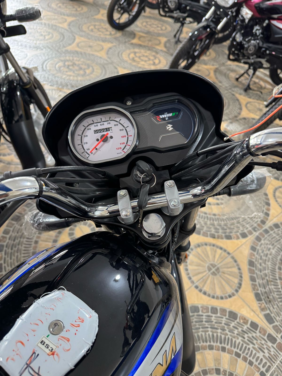 motores y pasolas - BAJAJ PLATINA 100cc 4