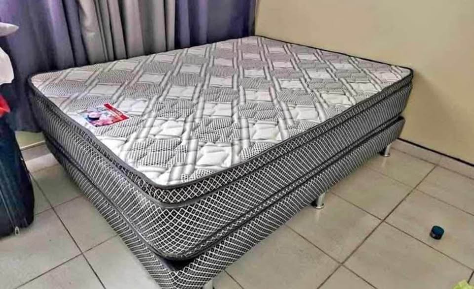 muebles y colchones - Bases y colchon de 54 y 60 pulgadas 