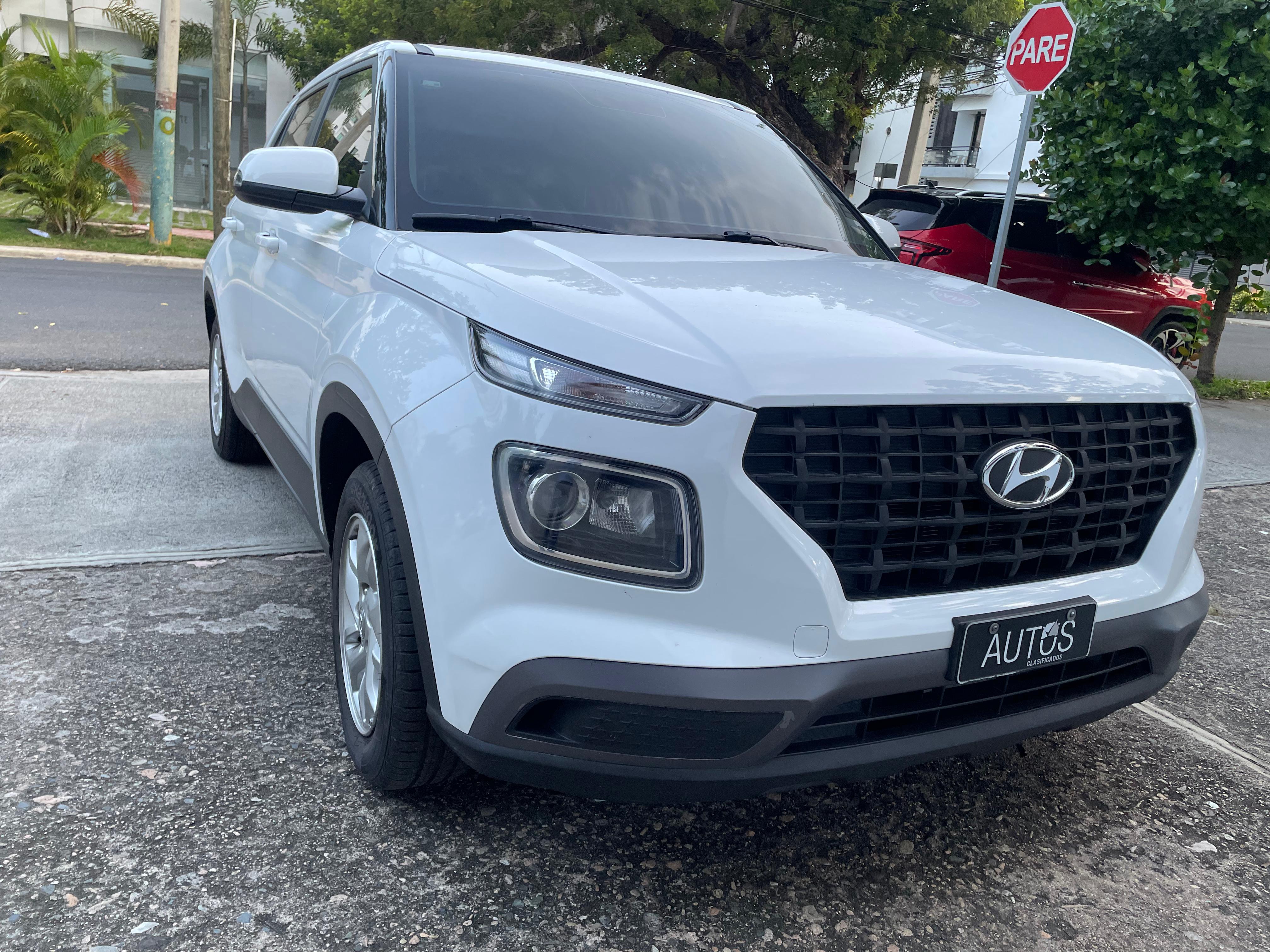 jeepetas y camionetas - Hyundai Venue- 1 dueño - Apple CarPlay Inalámbrico 4