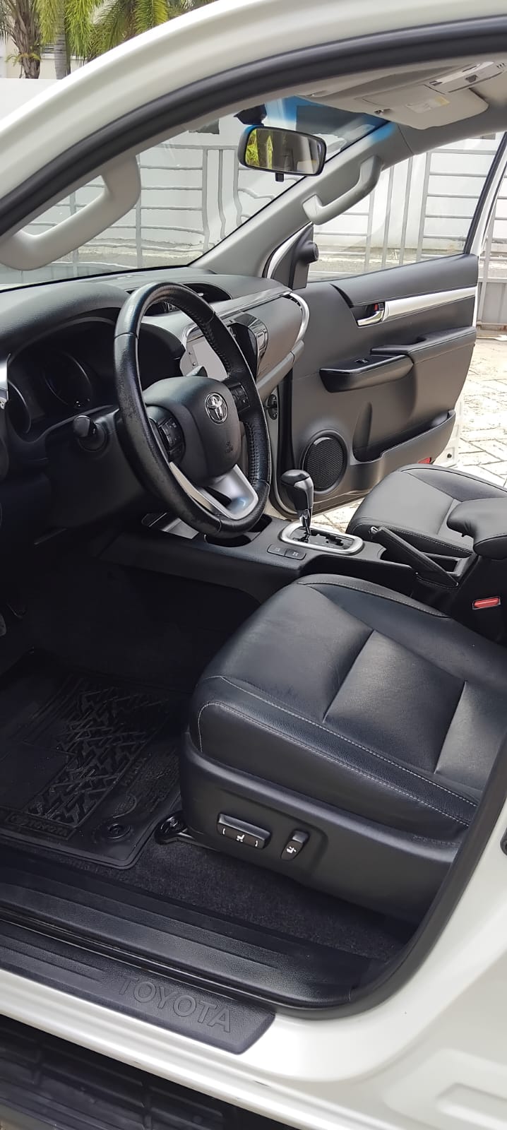 jeepetas y camionetas - CAMIONETA HILUX 2020- LA MAS NUEVA DE TODAS!!! 3