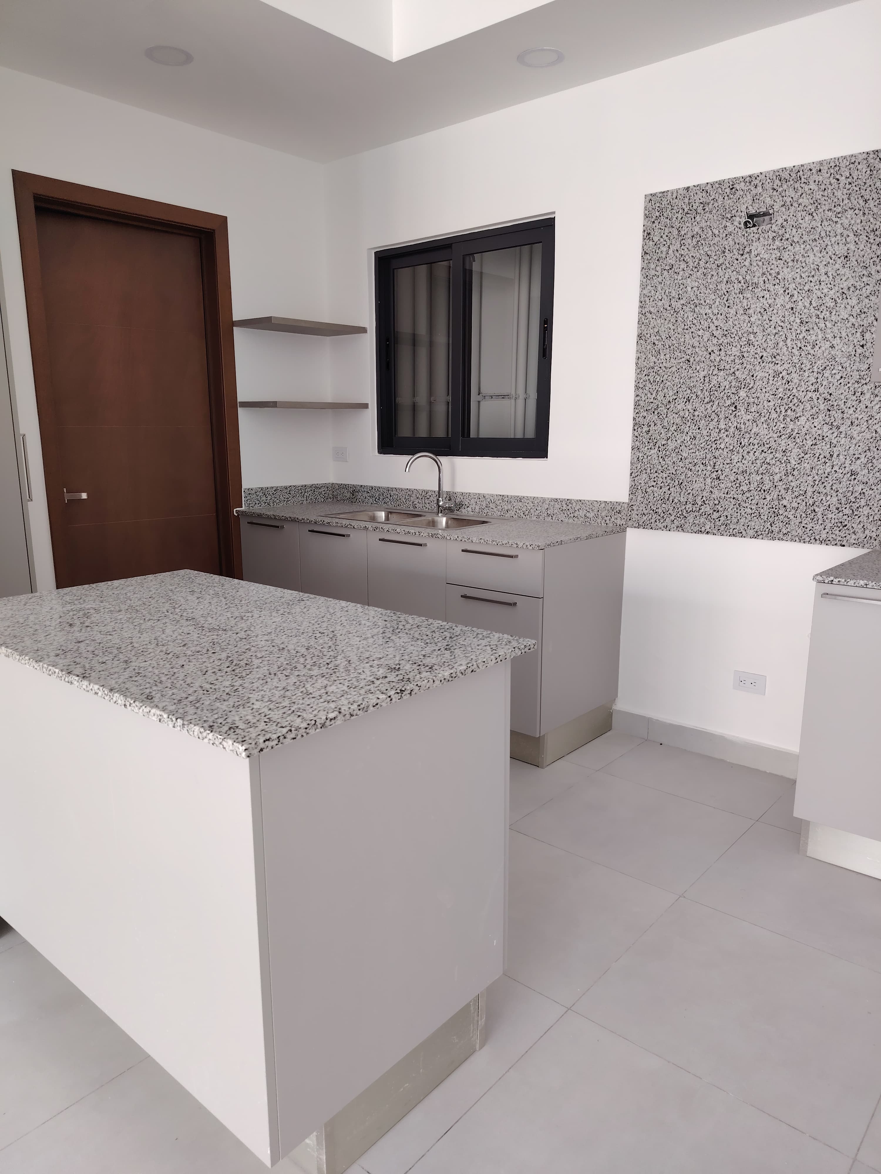 apartamentos - Quinto piso de 2 habitaciones en Arroyo Hondo 1