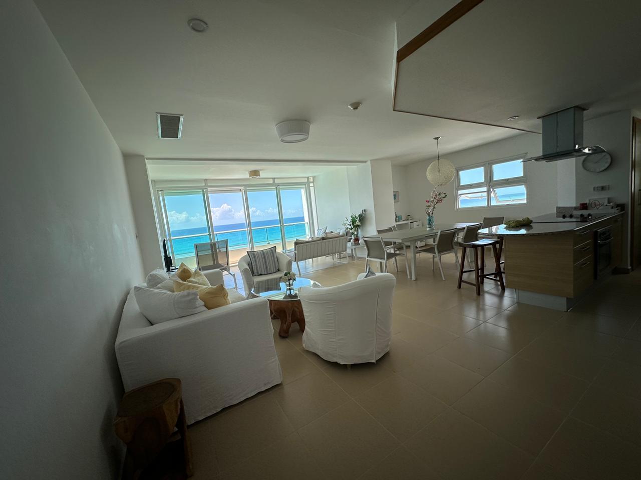 apartamentos - VENTA DE APARTAMENTO PRIMERA LINEA DE PLAYA EN JUAN DOLIO 1