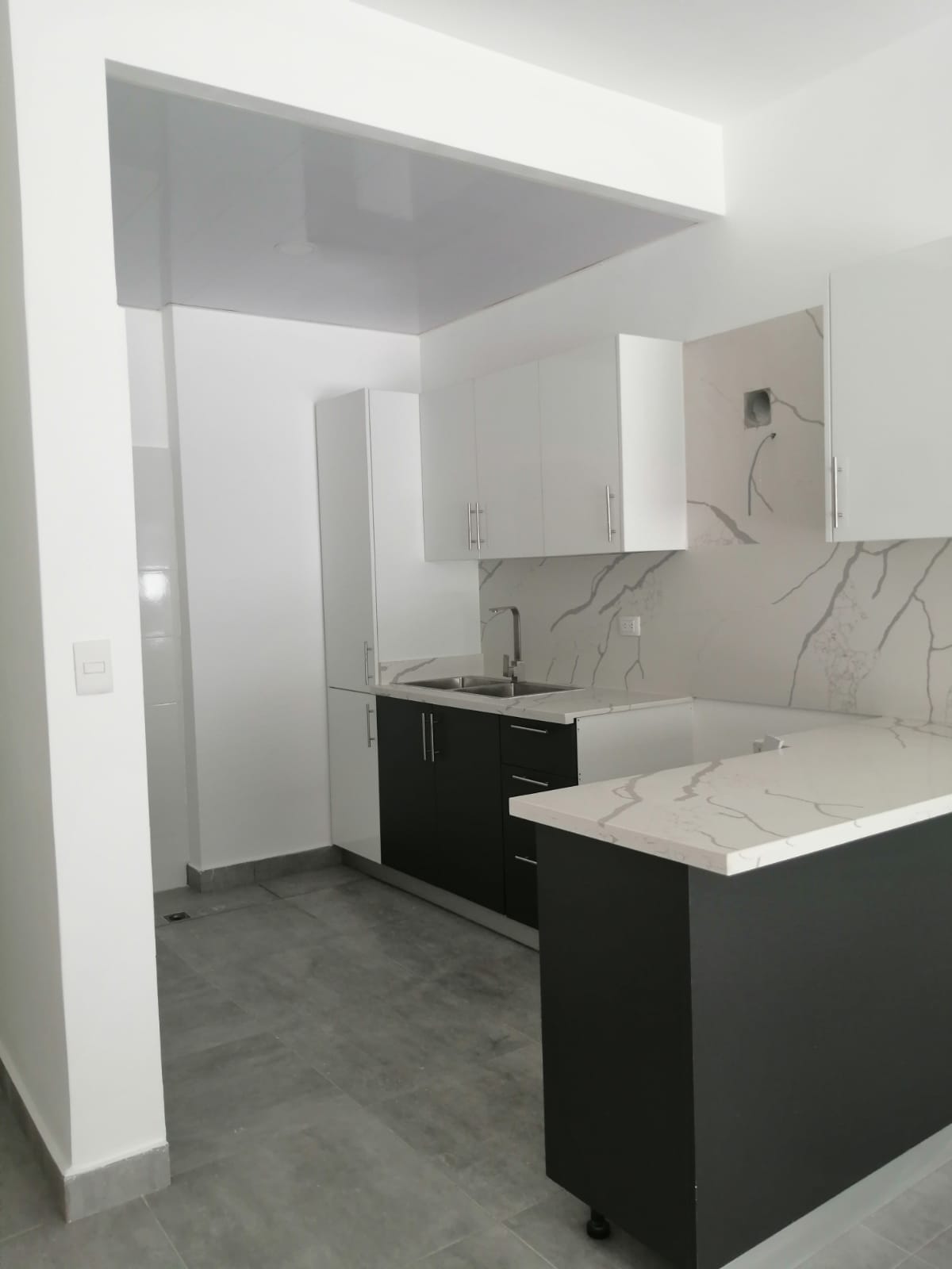 apartamentos - lujoso y cómodo apto en alquiler en FR-Residences XXI, Bella Vista, S.D 2