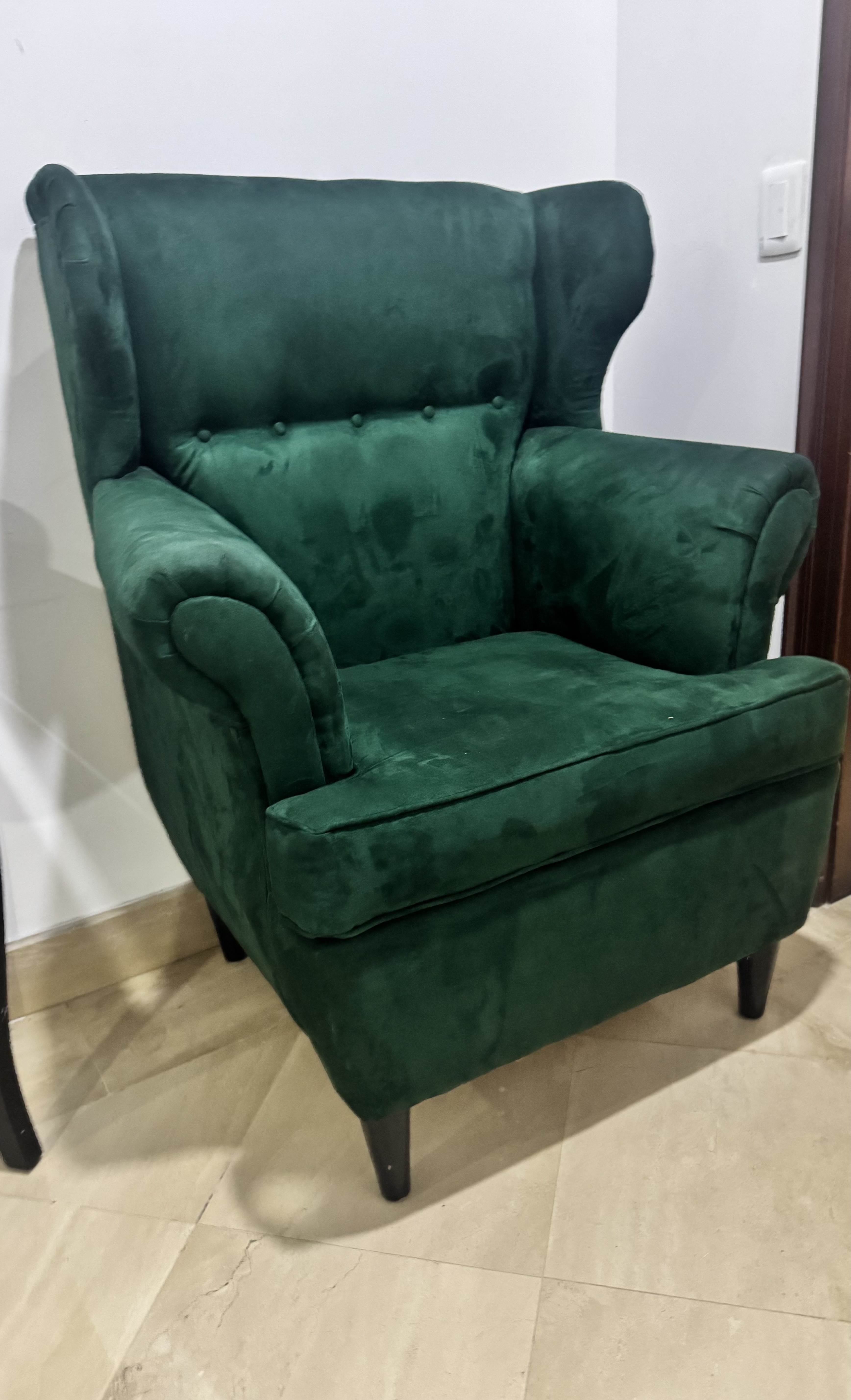 muebles y colchones - 2 Butacas Elegantes de Gamuza Verde Esmeralda – Como Nuevas