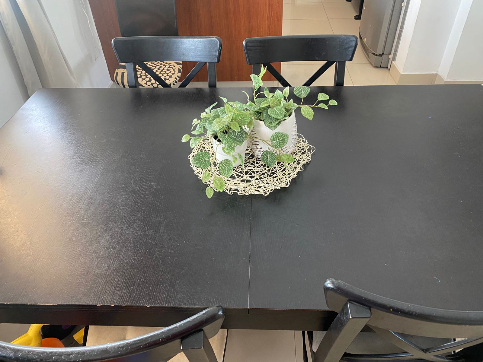 muebles y colchones - Mesa de Ikea de 6 posiciones con 4 sillas 1
