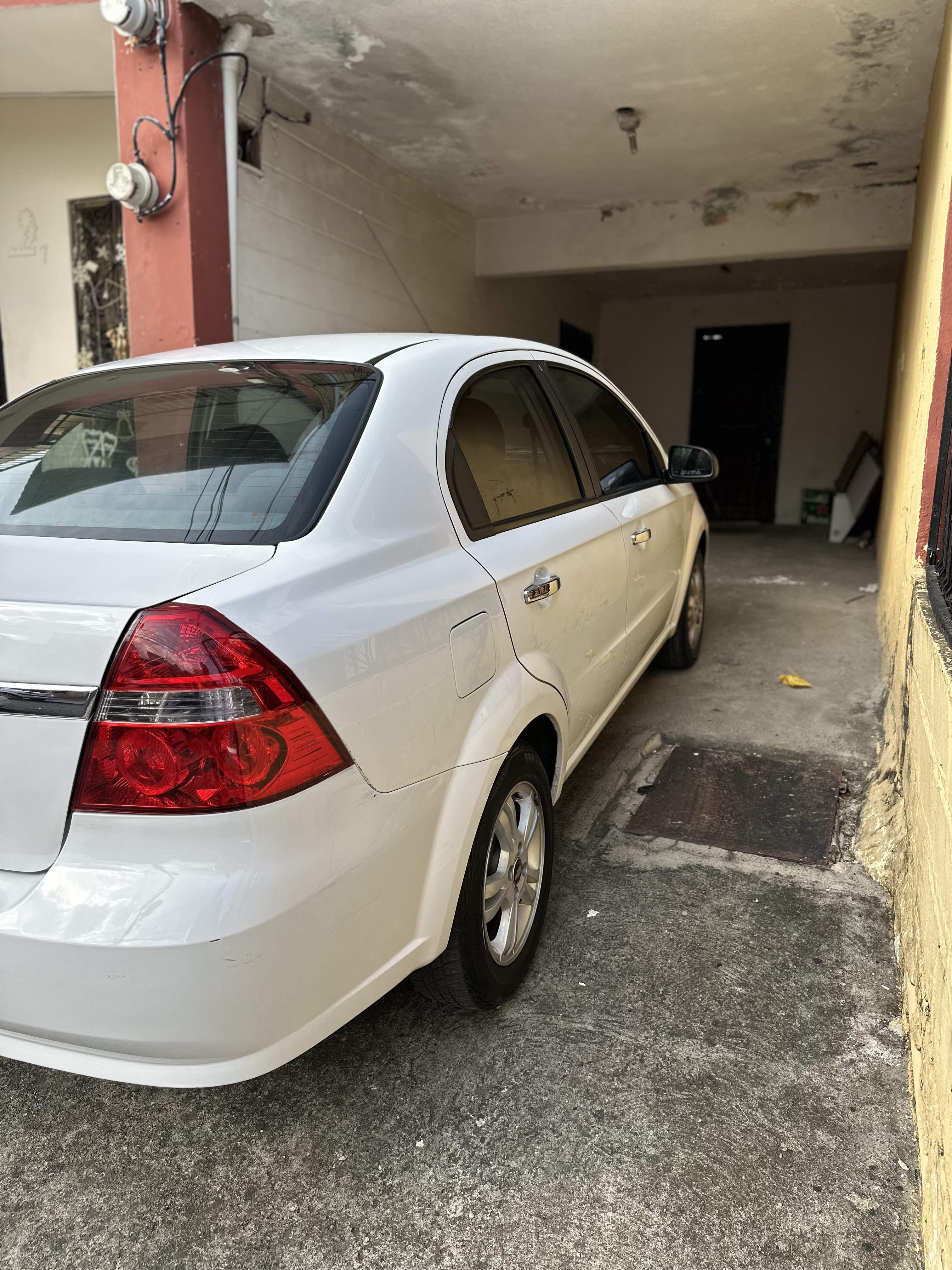 carros - Chevrolet Aveo 2015 oportunidad  1