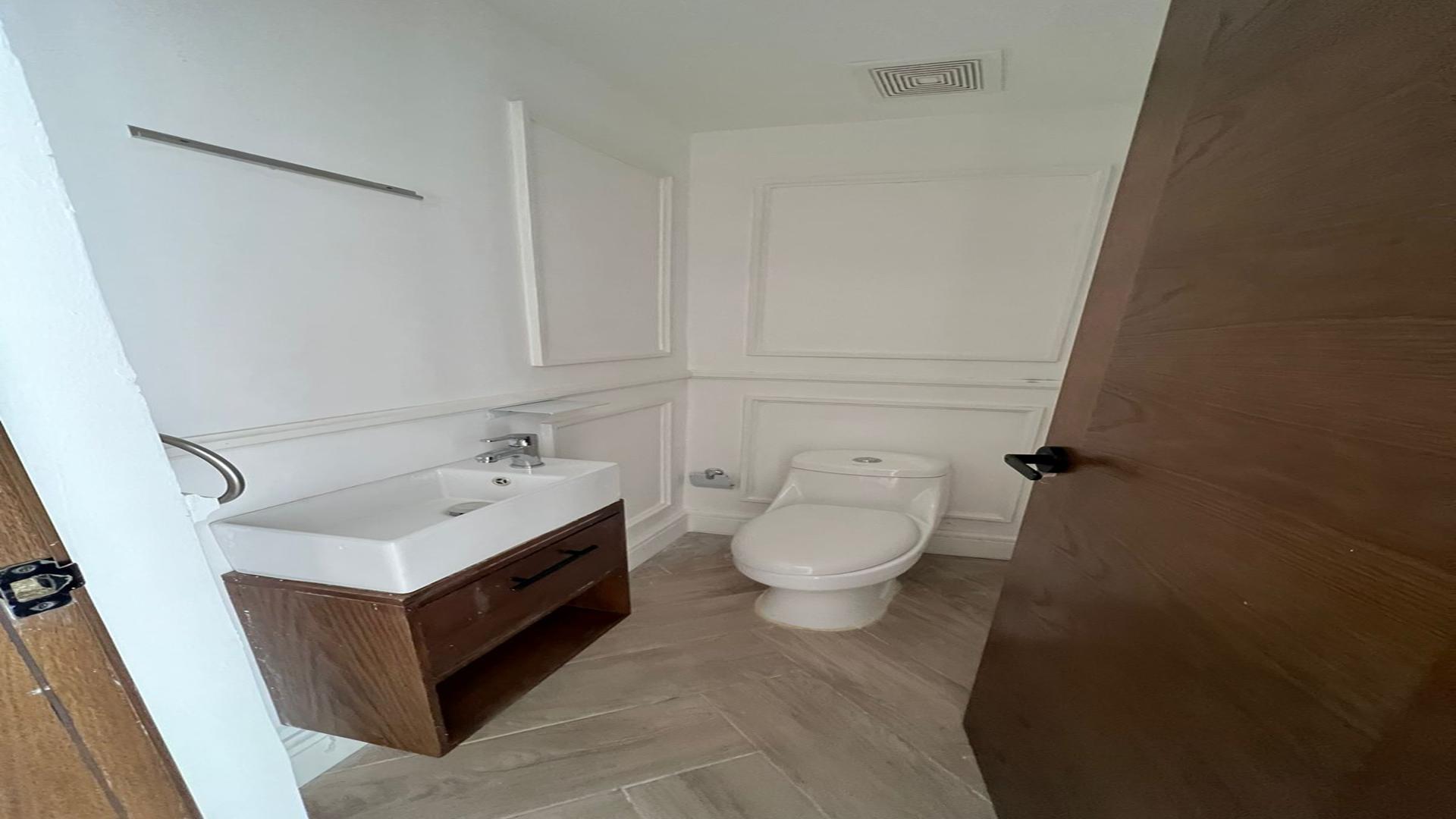 apartamentos - Apartamento en Venta en Evaristo Morales 9