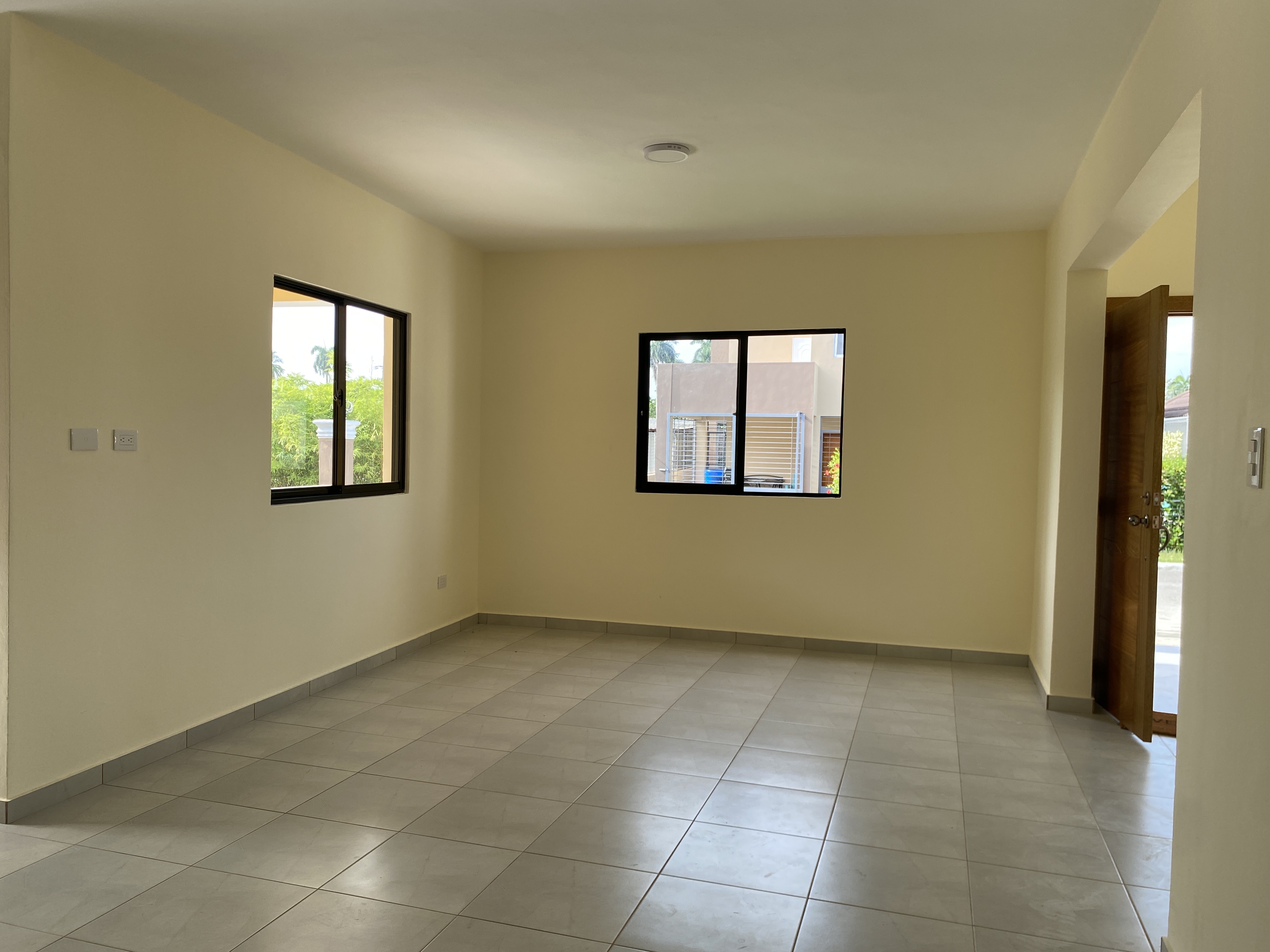 casas - casa económica de venta en Pto Pta  8