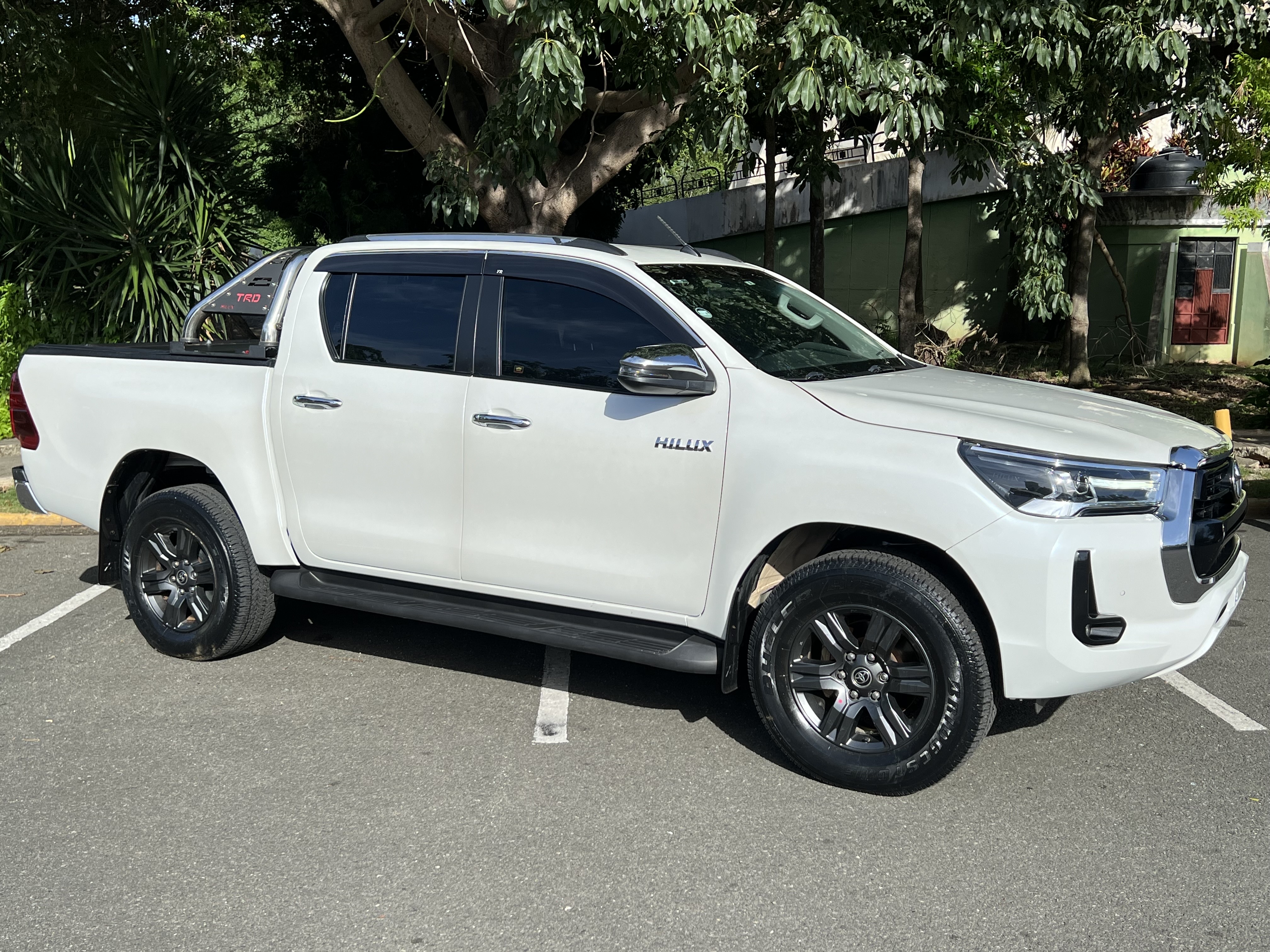 jeepetas y camionetas - TOYOTA HILUX 2022 LIMITED 4X4
40,411 KMS
UNICO DUEÑO
SIN INTERMEDIARIO 3