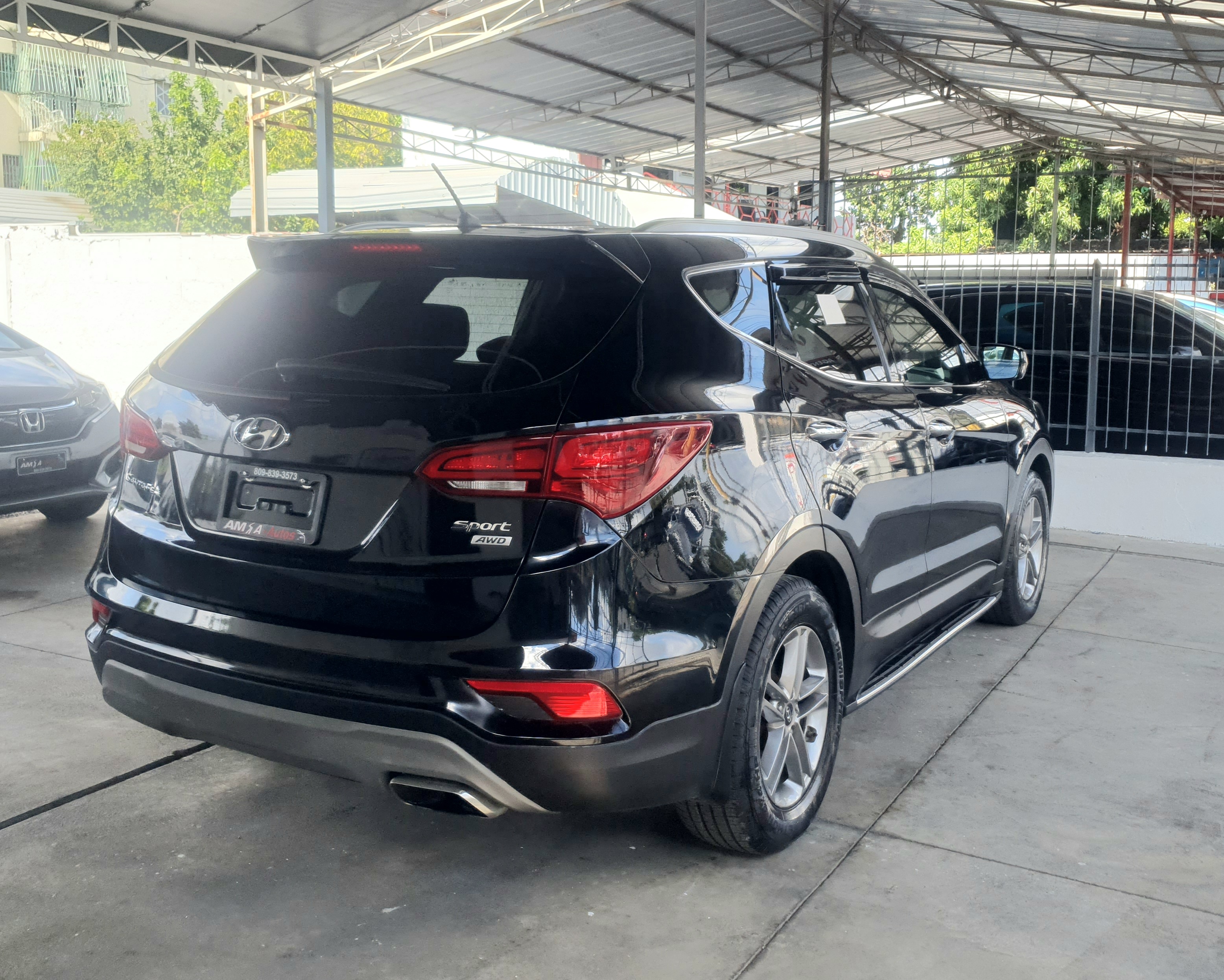 jeepetas y camionetas - HYUNDAI SANTA FE SPORT 2018 EN OFERTA SIN USO RD 2