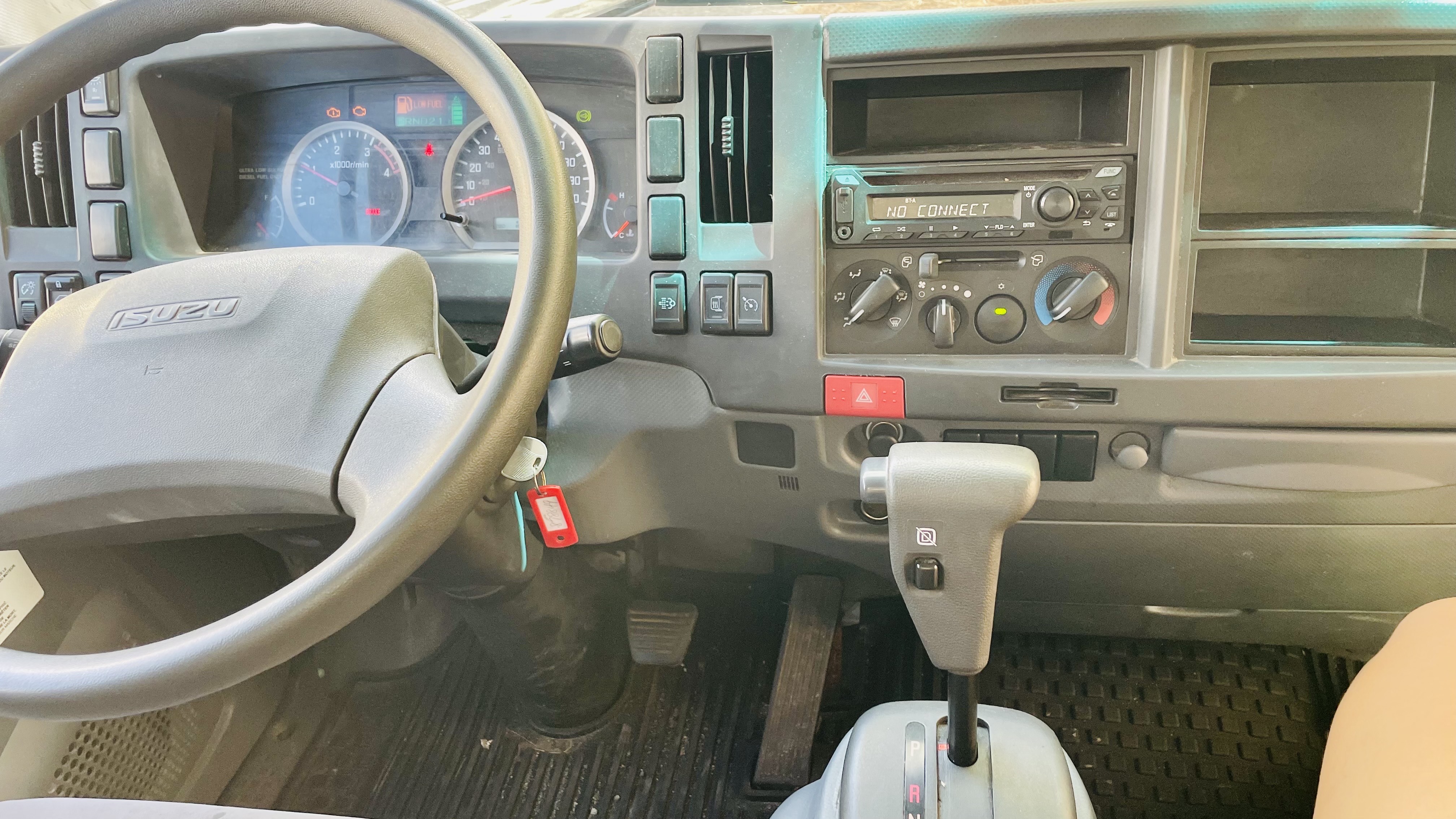 camiones y vehiculos pesados - Camion Isuzu nqr diesel 2019  6