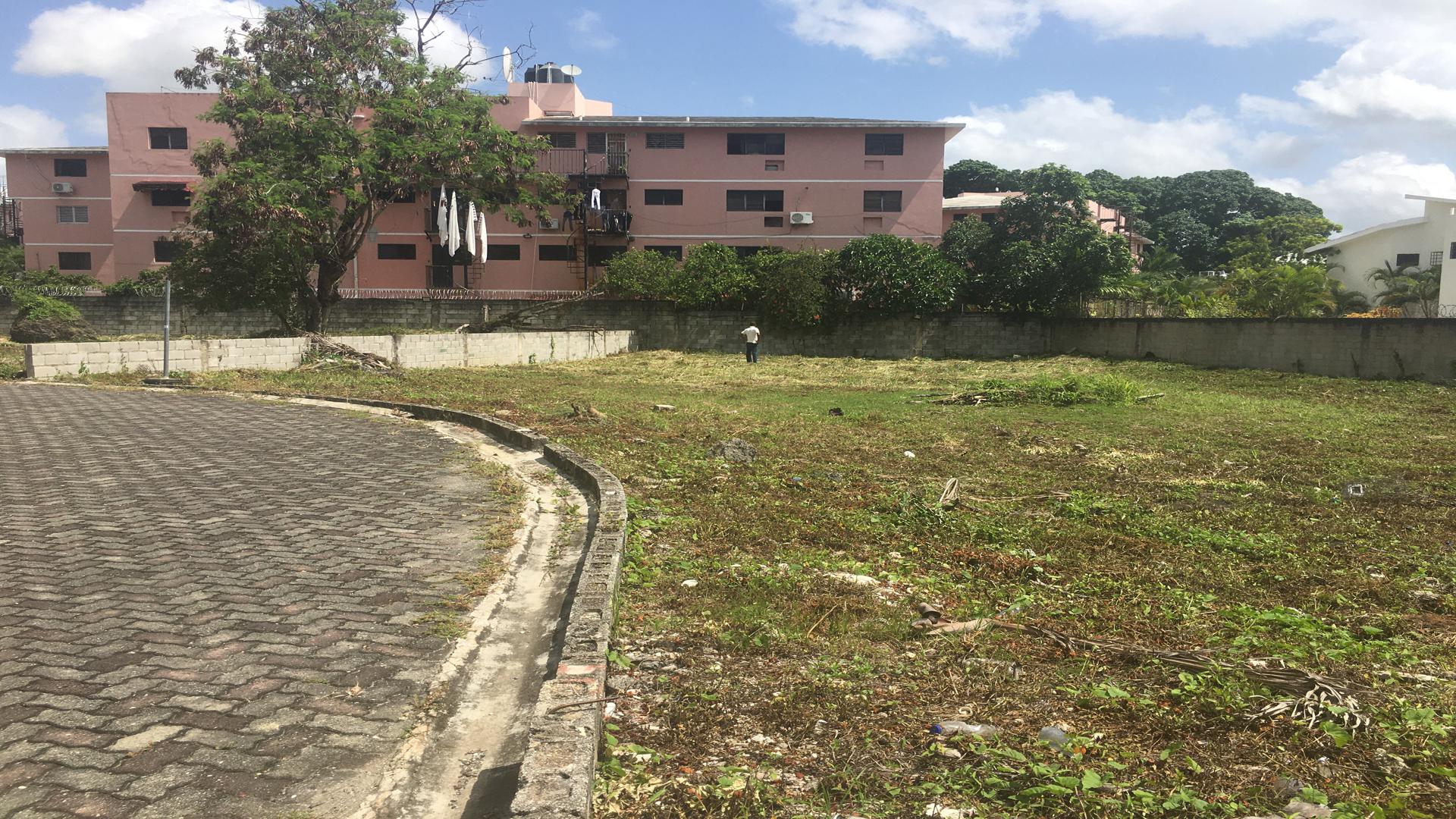 solares y terrenos - Terreno en VENTA en las Praderas de 1.058 m2 . 7