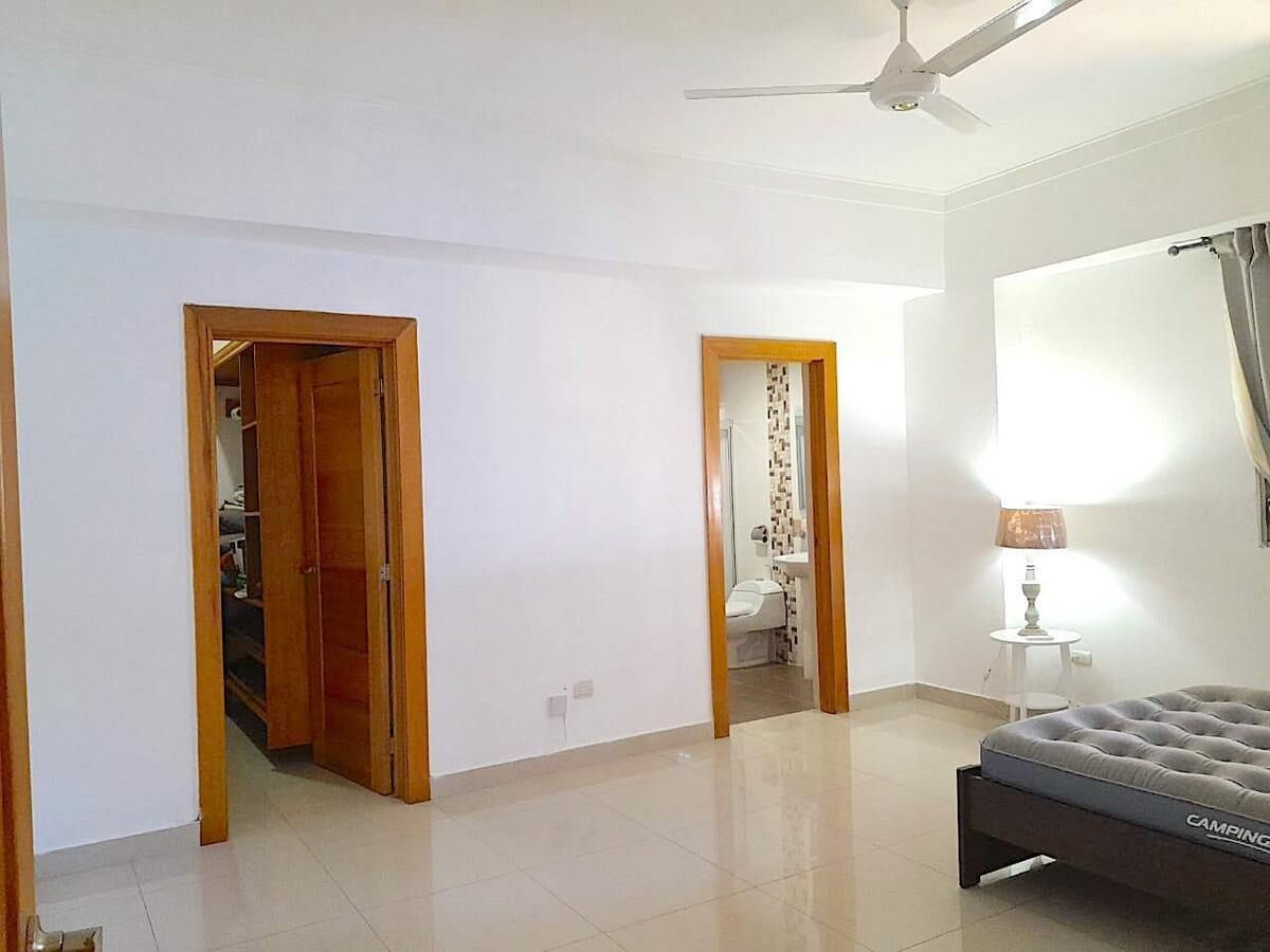 apartamentos - Apartamento en alquiler con amplia terraza . 7