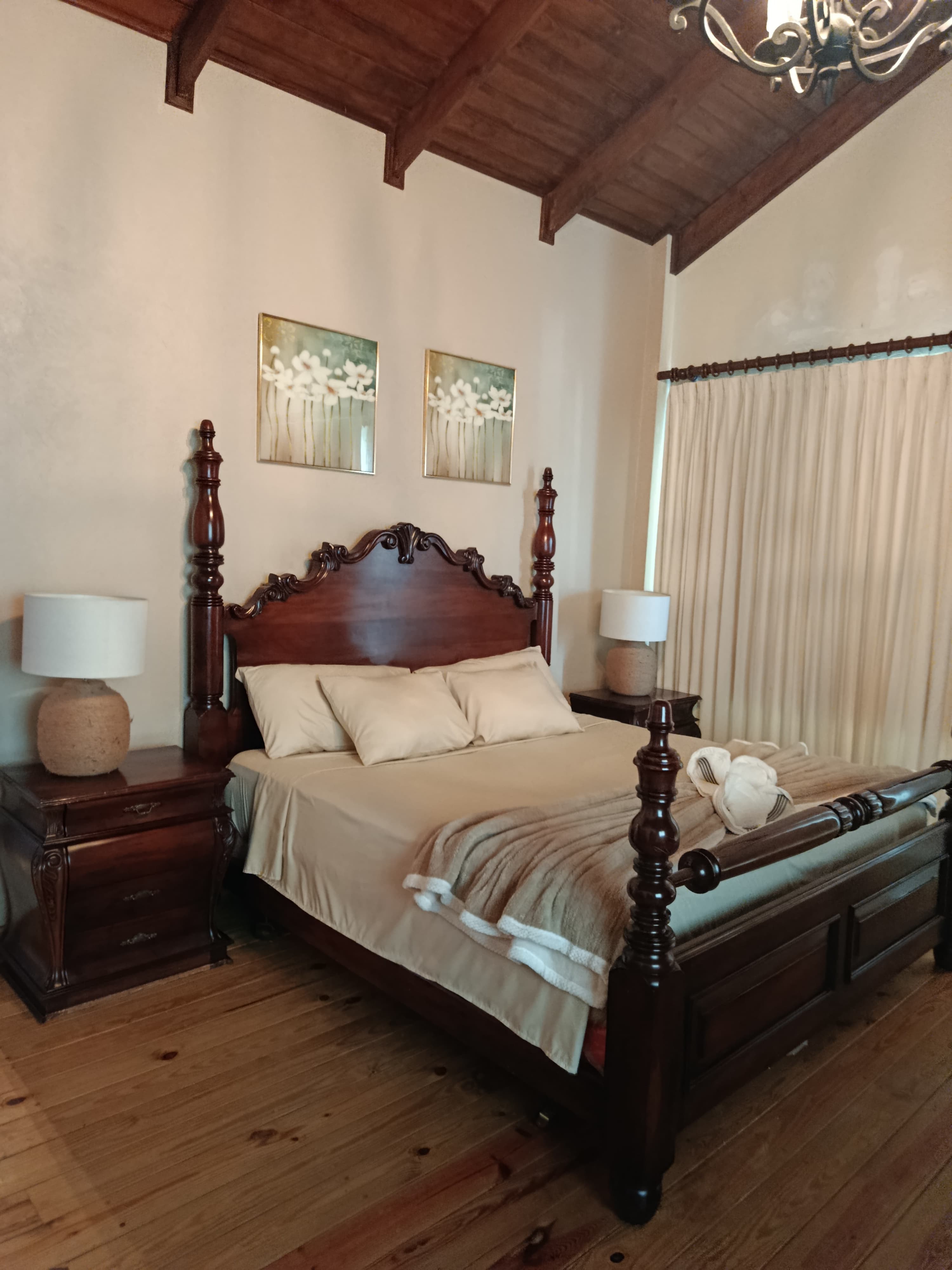 casas vacacionales y villas - Exclusiva villa amueblada en venta en Constanza  6