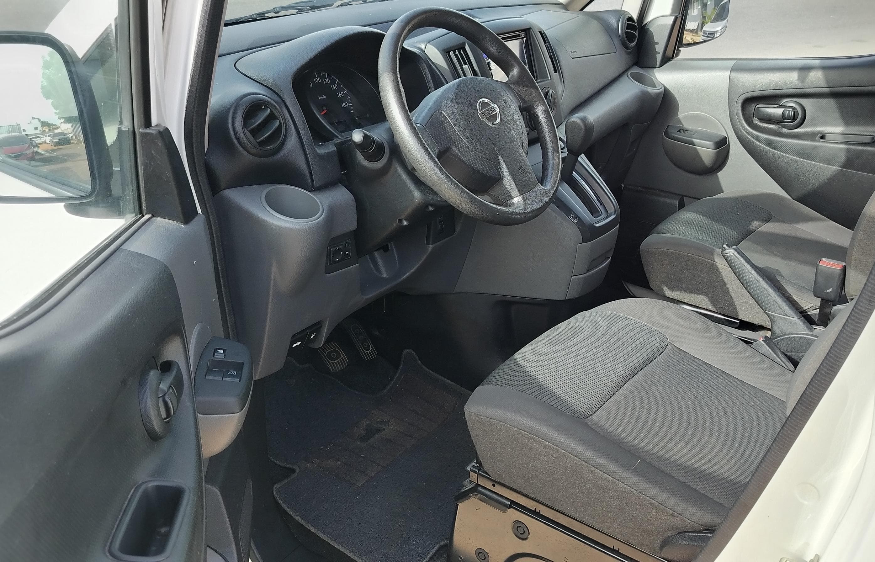 jeepetas y camionetas - Nissan NV 200 2020 6