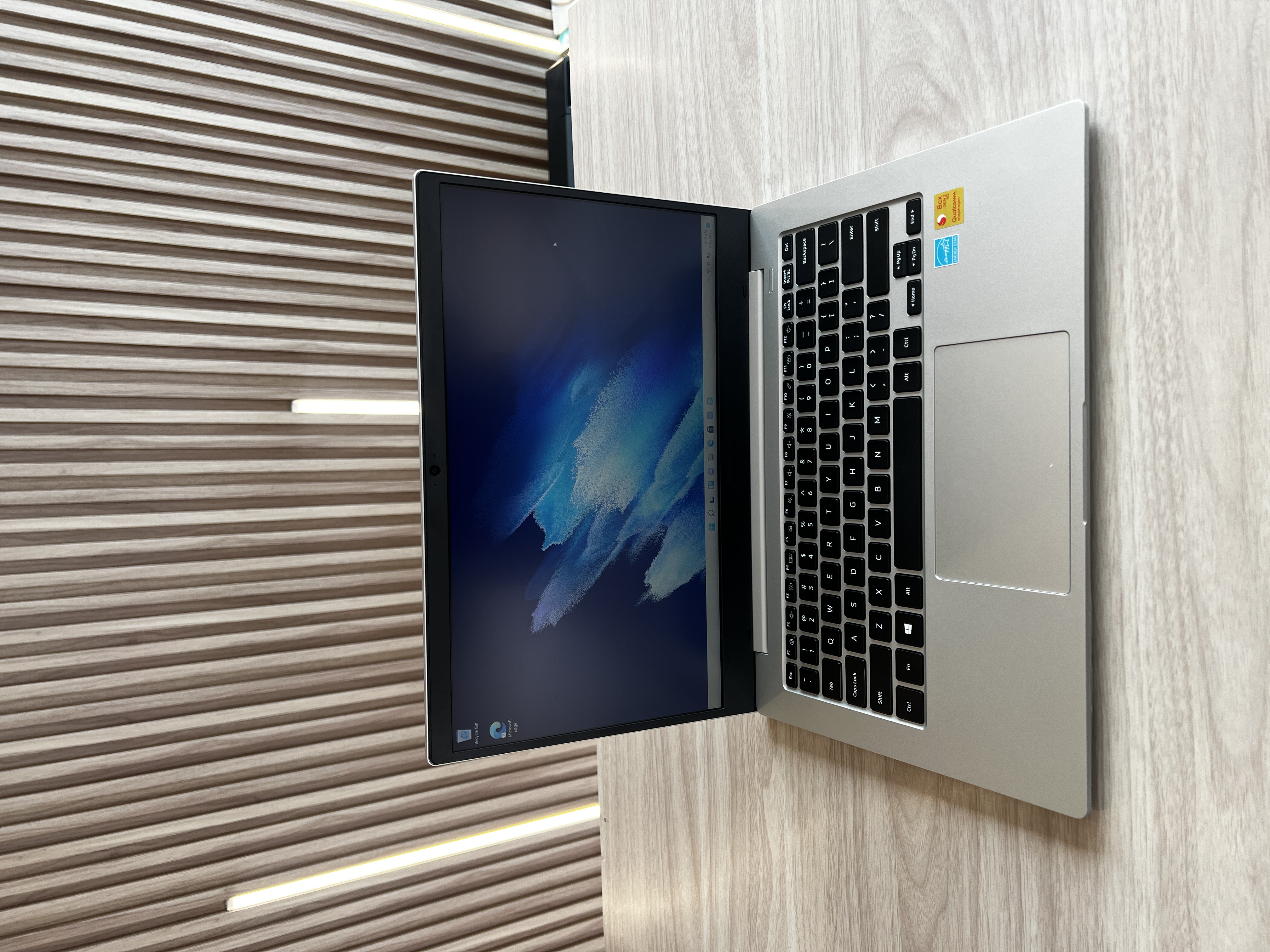 computadoras y laptops - BOOK GO 5G 14" SILVER Q SP 8RAM/128 SSD