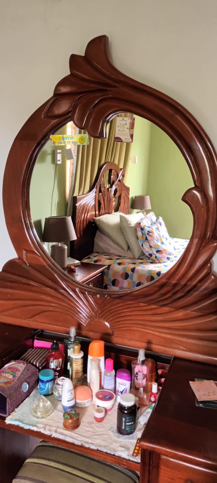 decoración y accesorios - remato esta hermosa credenza con su espejo 2