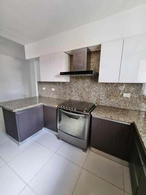 apartamentos - Apartamento semi amueblado en alquiler #24-1582 espacioso, aire acondicionado. 1