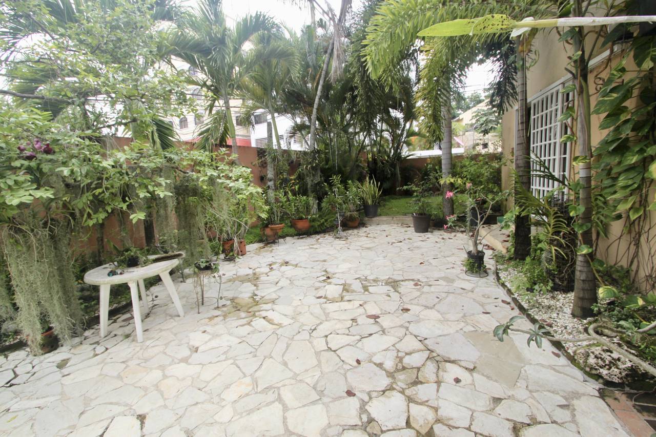 casas - Casa en arroyo hondo para vivir o demoler 4
