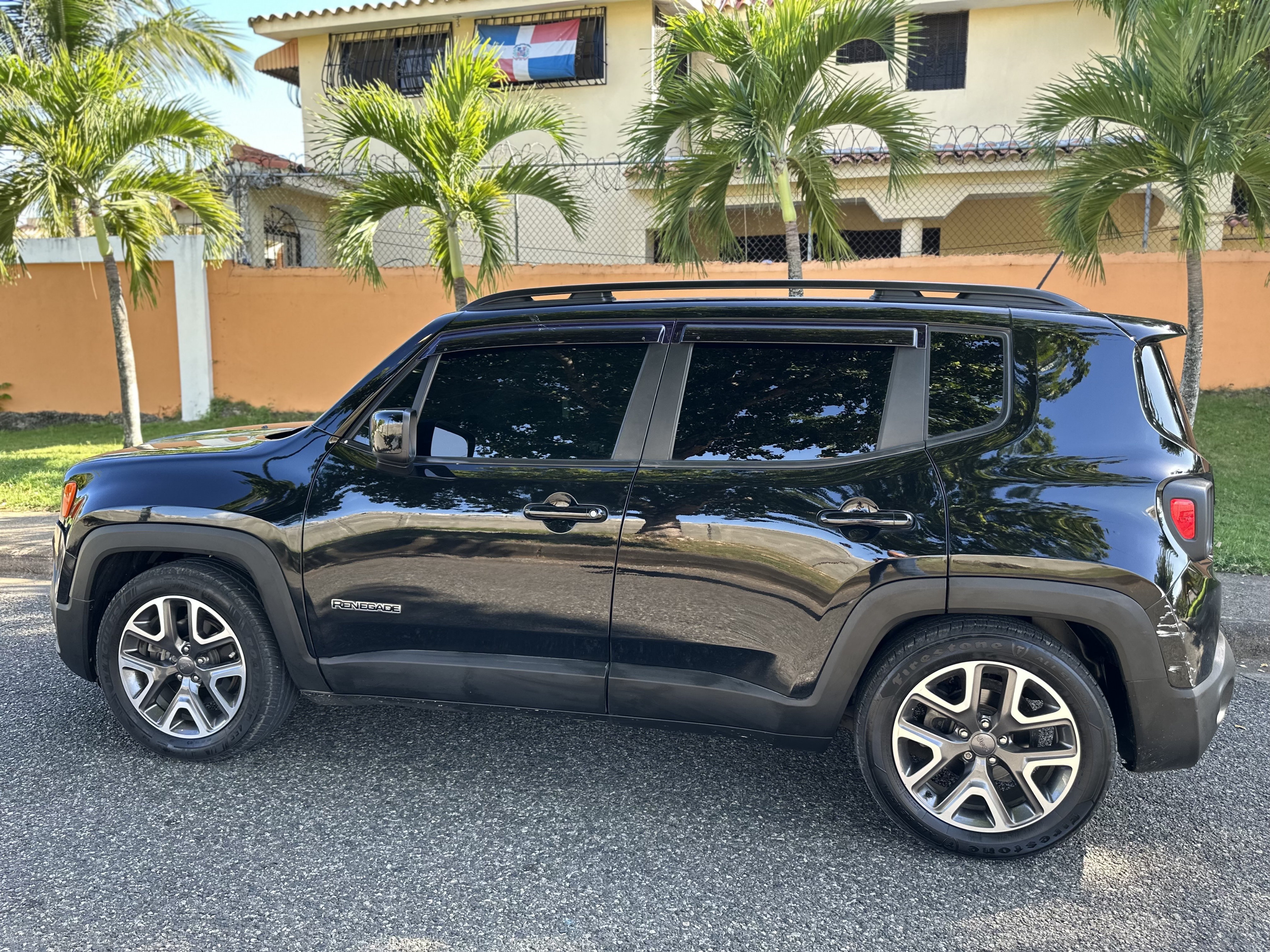 jeepetas y camionetas - Jeep Renegade 2017 COMO NUEVA 2