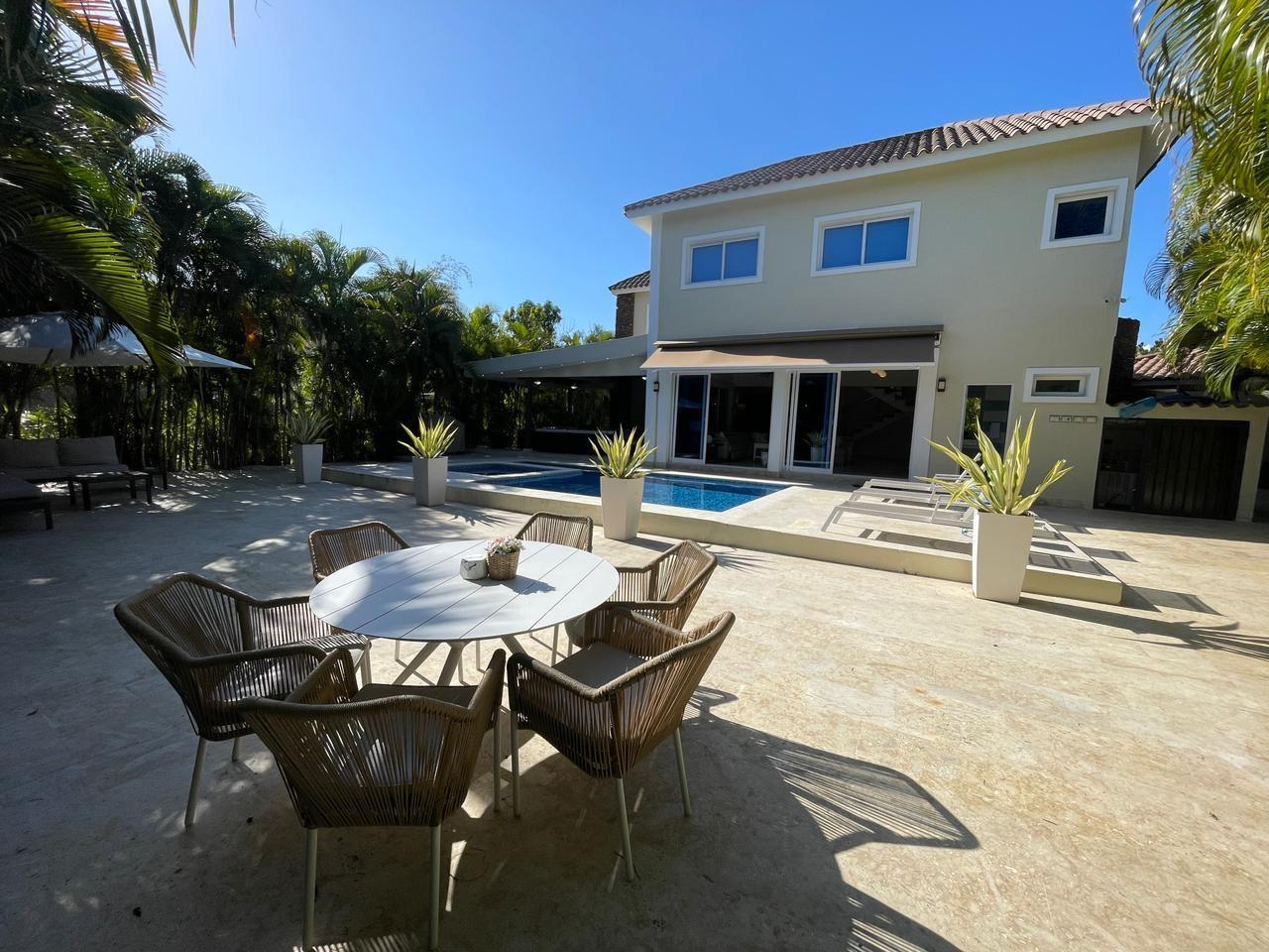 casas vacacionales y villas - VENDO ESPECTACULAR VILLA EN JUAN DOLIO 1