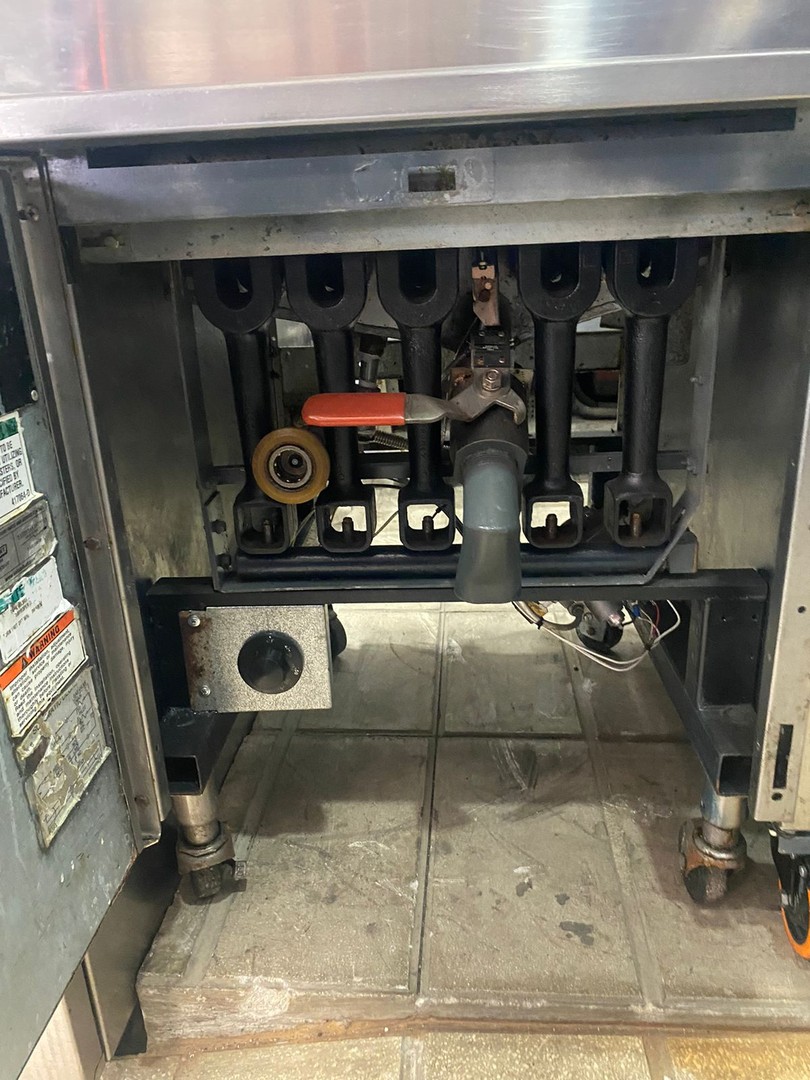 equipos profesionales - Freidora Industrial de 80Lbs 5 Quemadora Hobart 1