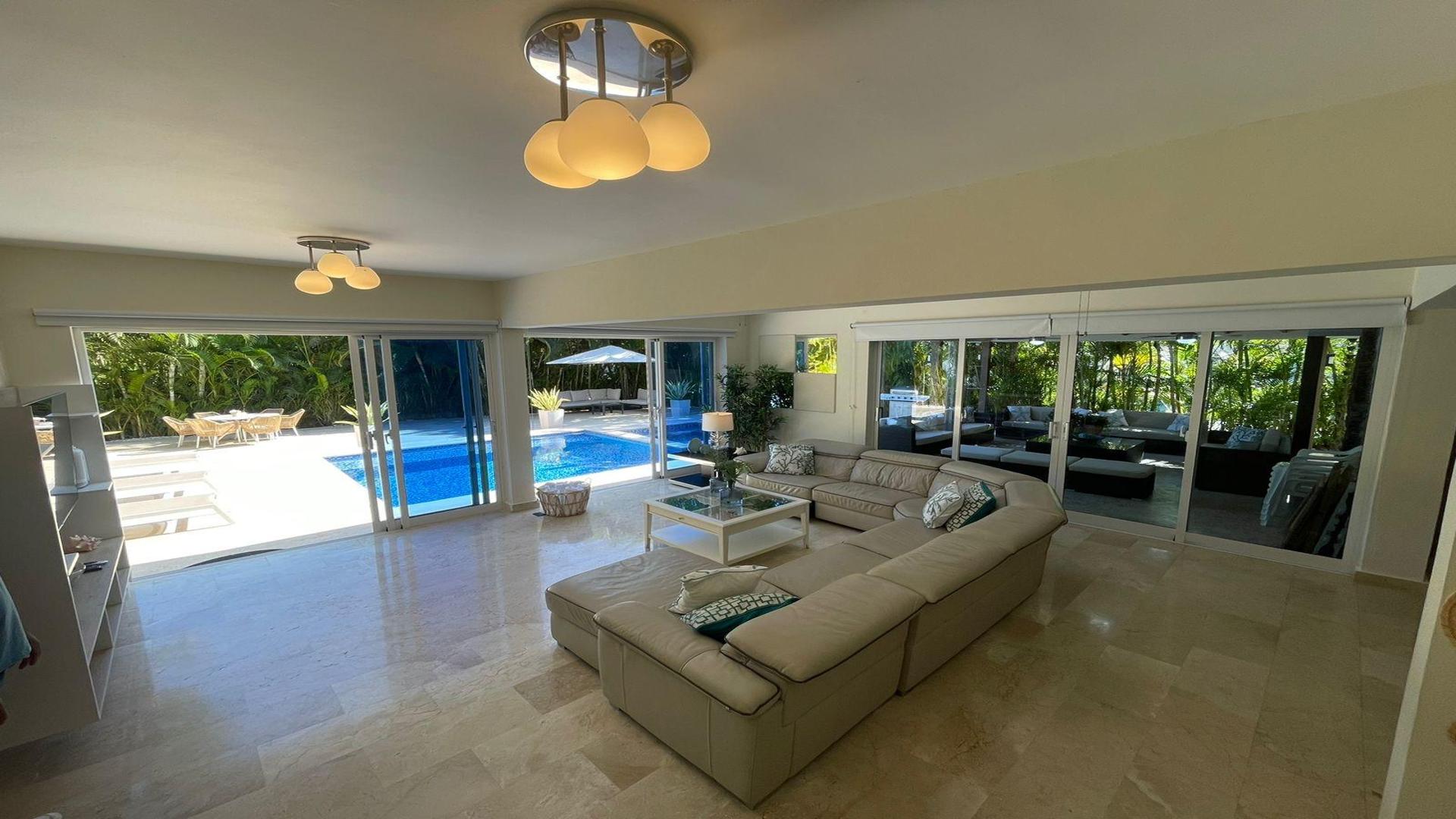 casas vacacionales y villas - VENDO ESPECTACULAR VILLA EN JUAN DOLIO 2
