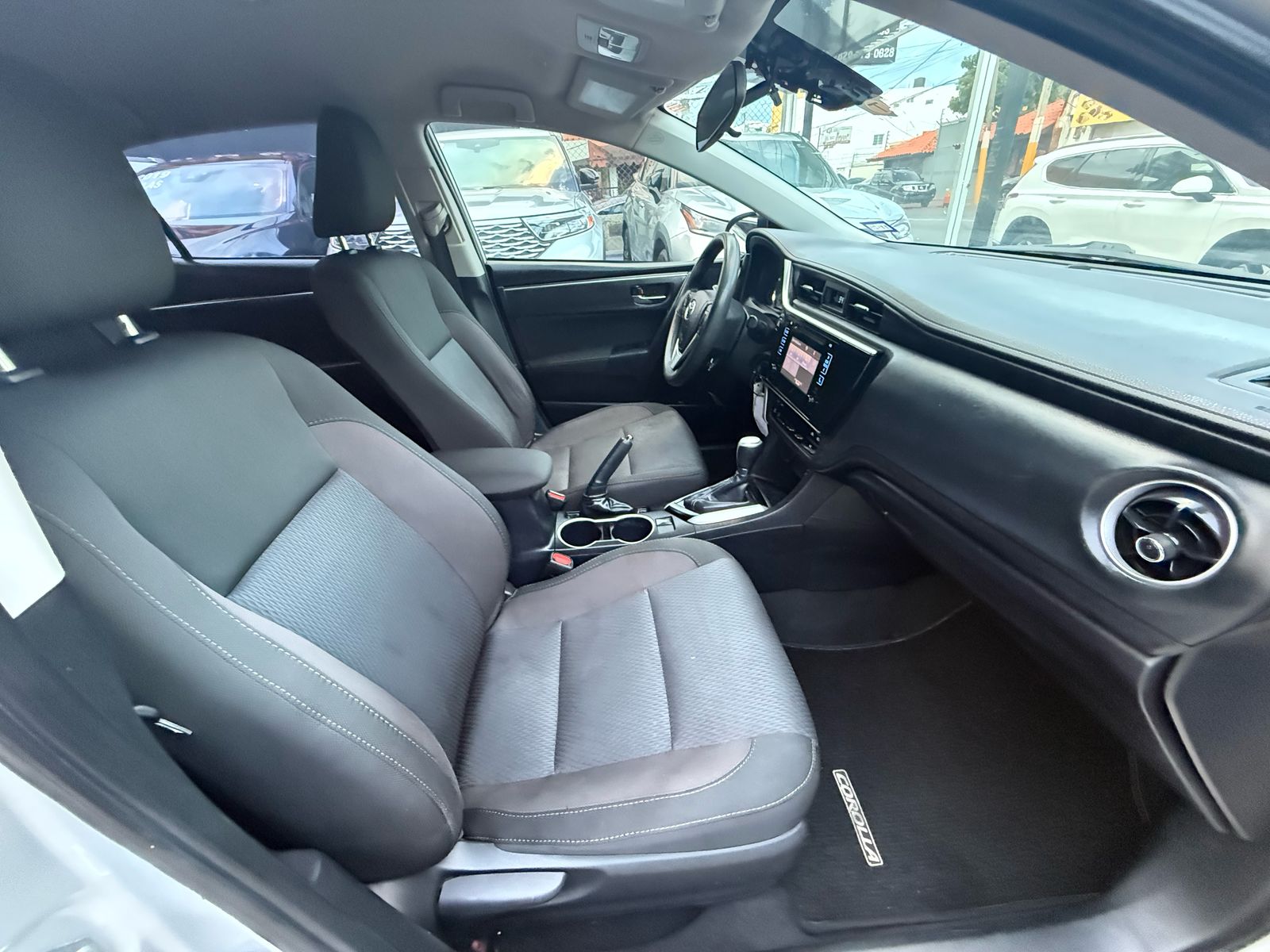 carros - Toyota Corolla LE 2019 8