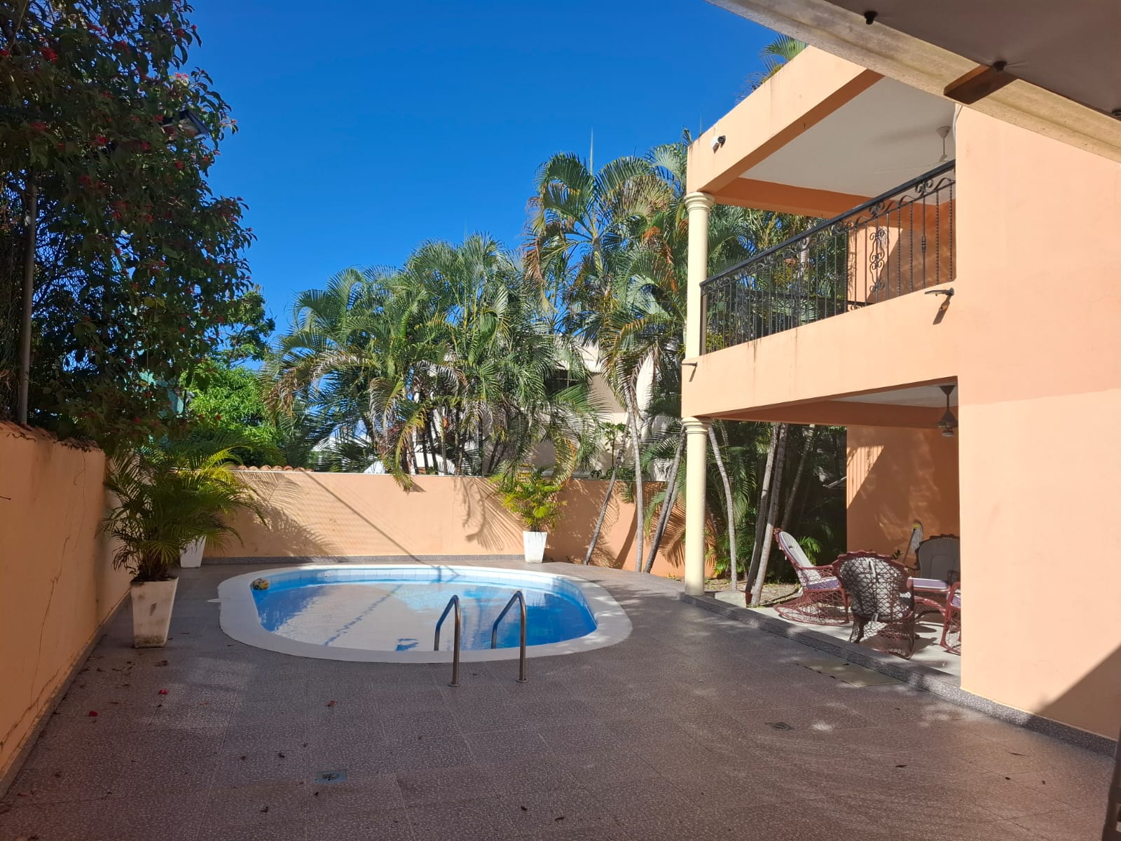 casas - Casa Amueblada de 3 Habitaciones con Piscina  1