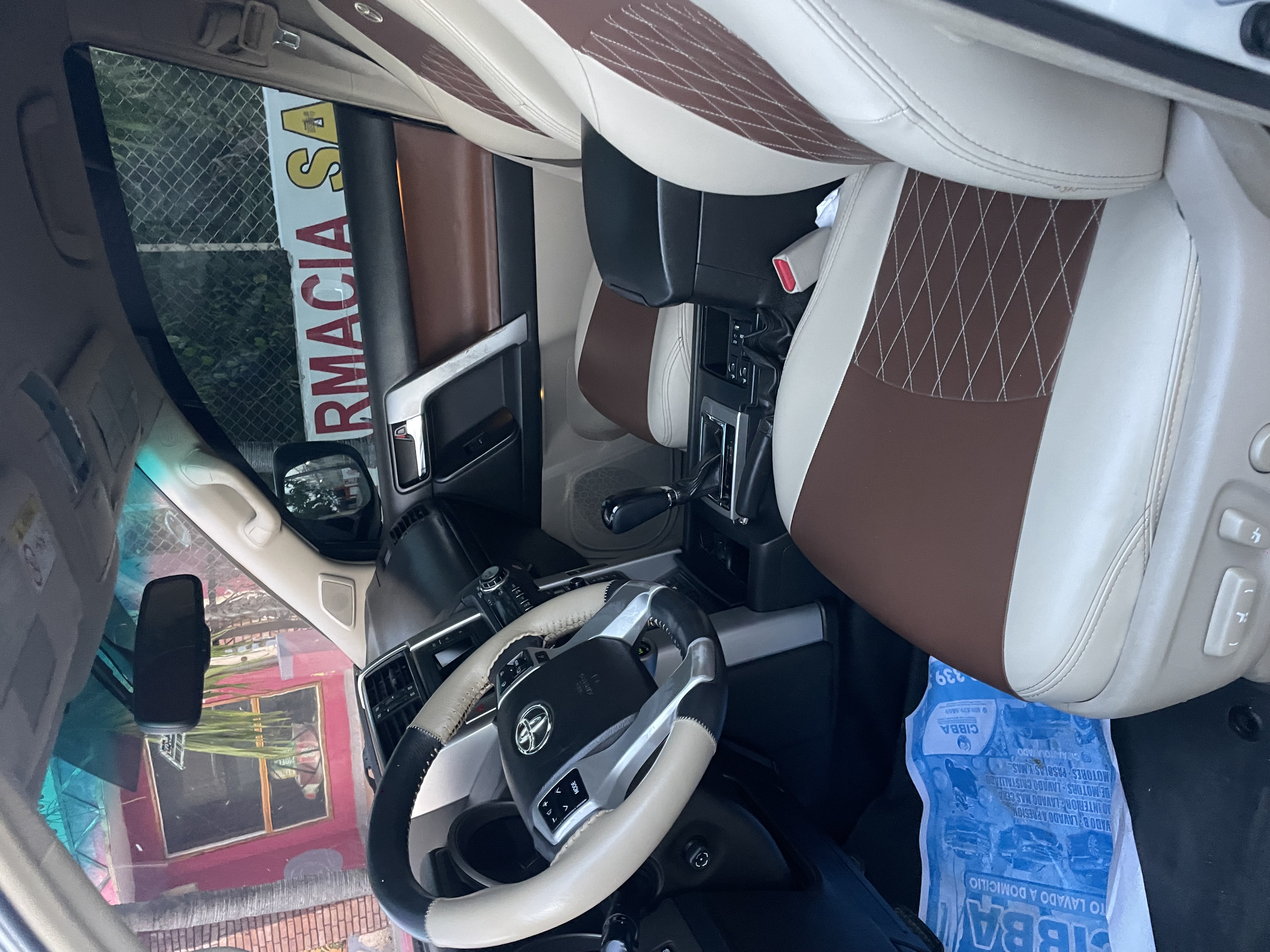 jeepetas y camionetas - Toyota Land cruiser prado VX 2013 9