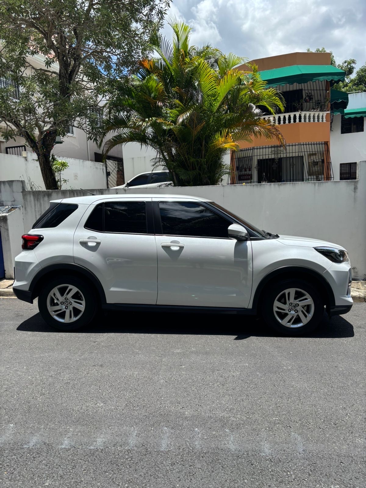 jeepetas y camionetas - Toyota Raize Full 2023 4