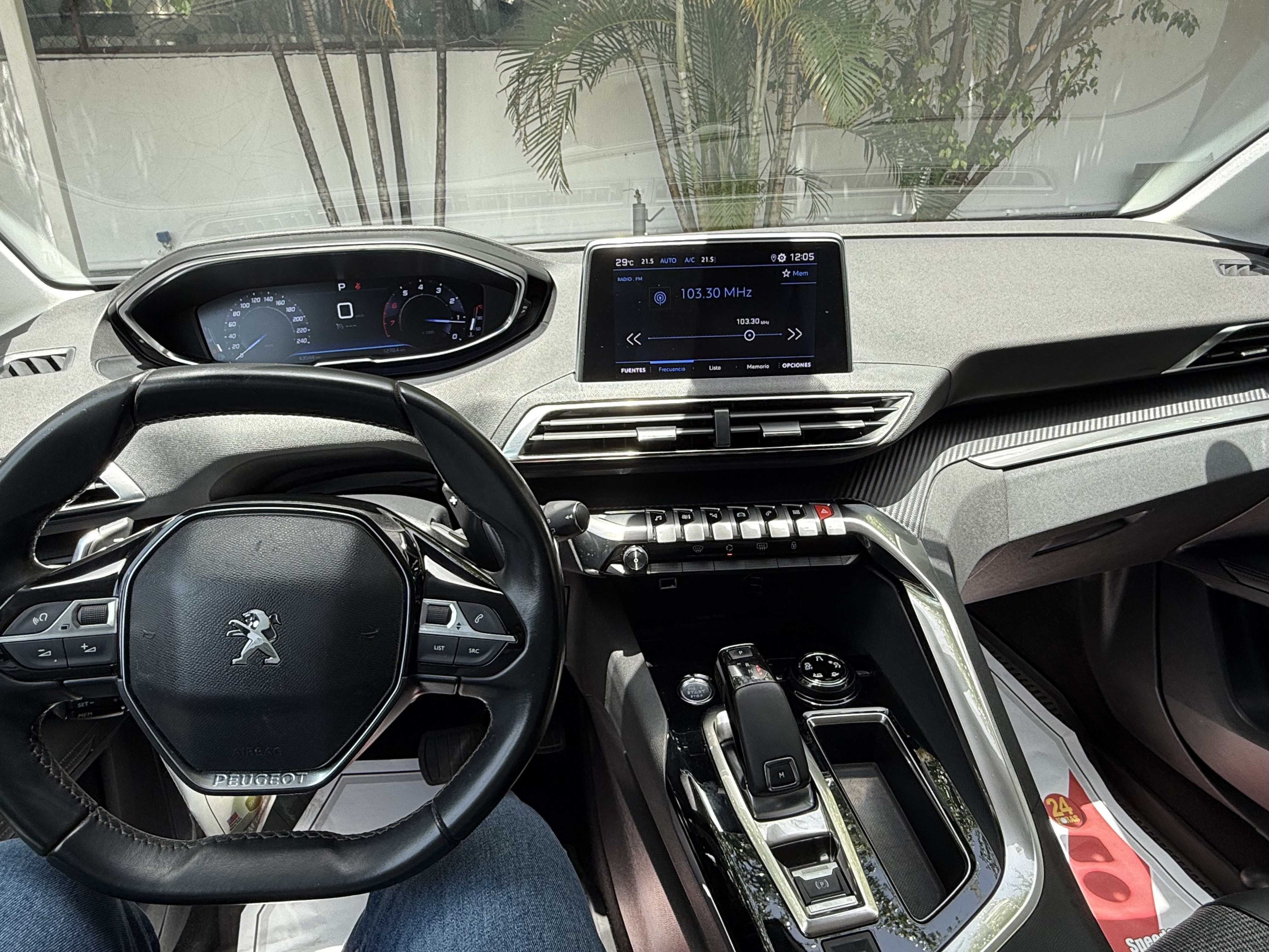 jeepetas y camionetas - Venta de Peugeot 3008 por motivo de viaje  9