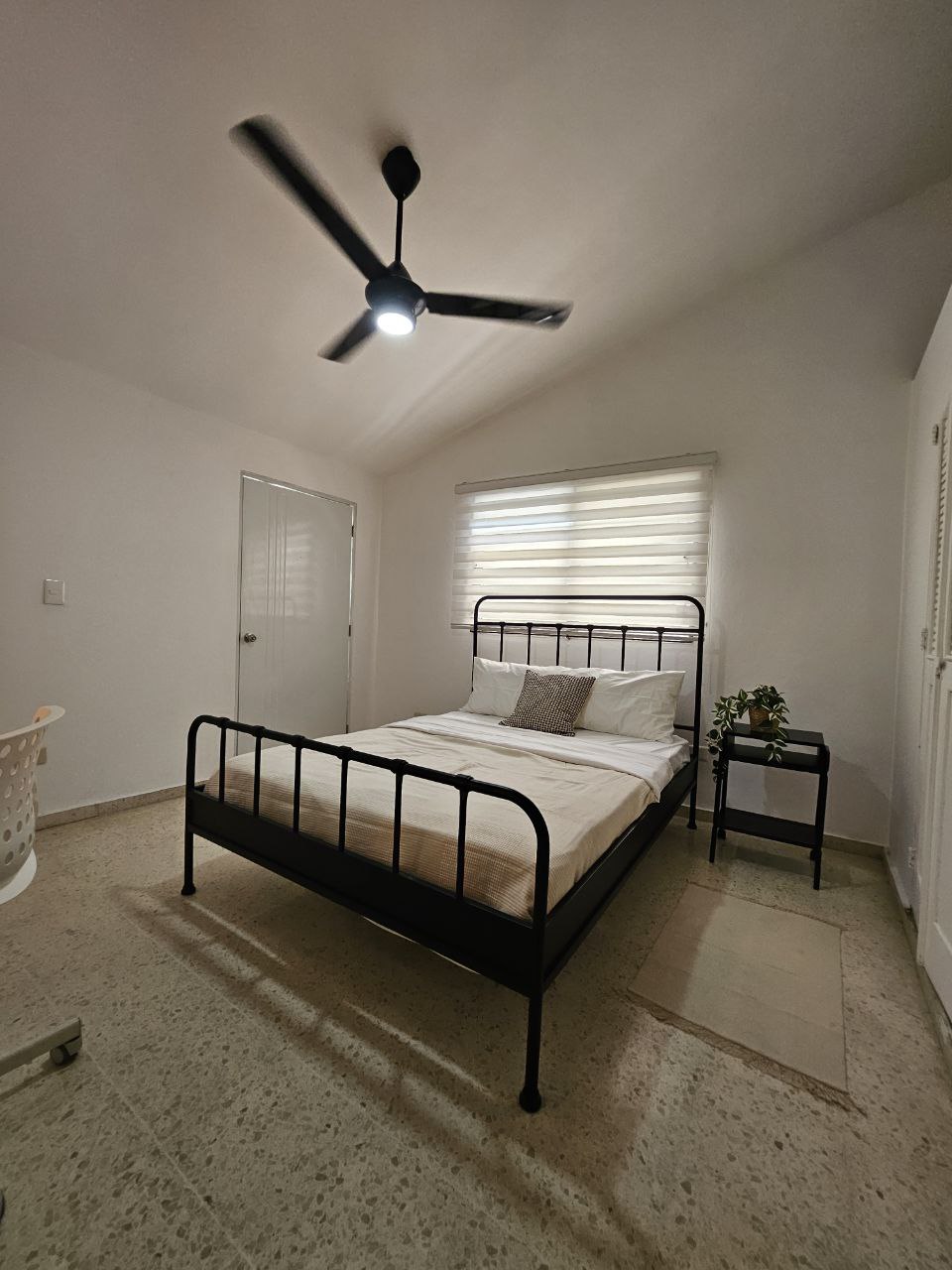 habitaciones y viviendas compartidas - Habitaciones amuebladas en alquiler cerca de INTEC 7