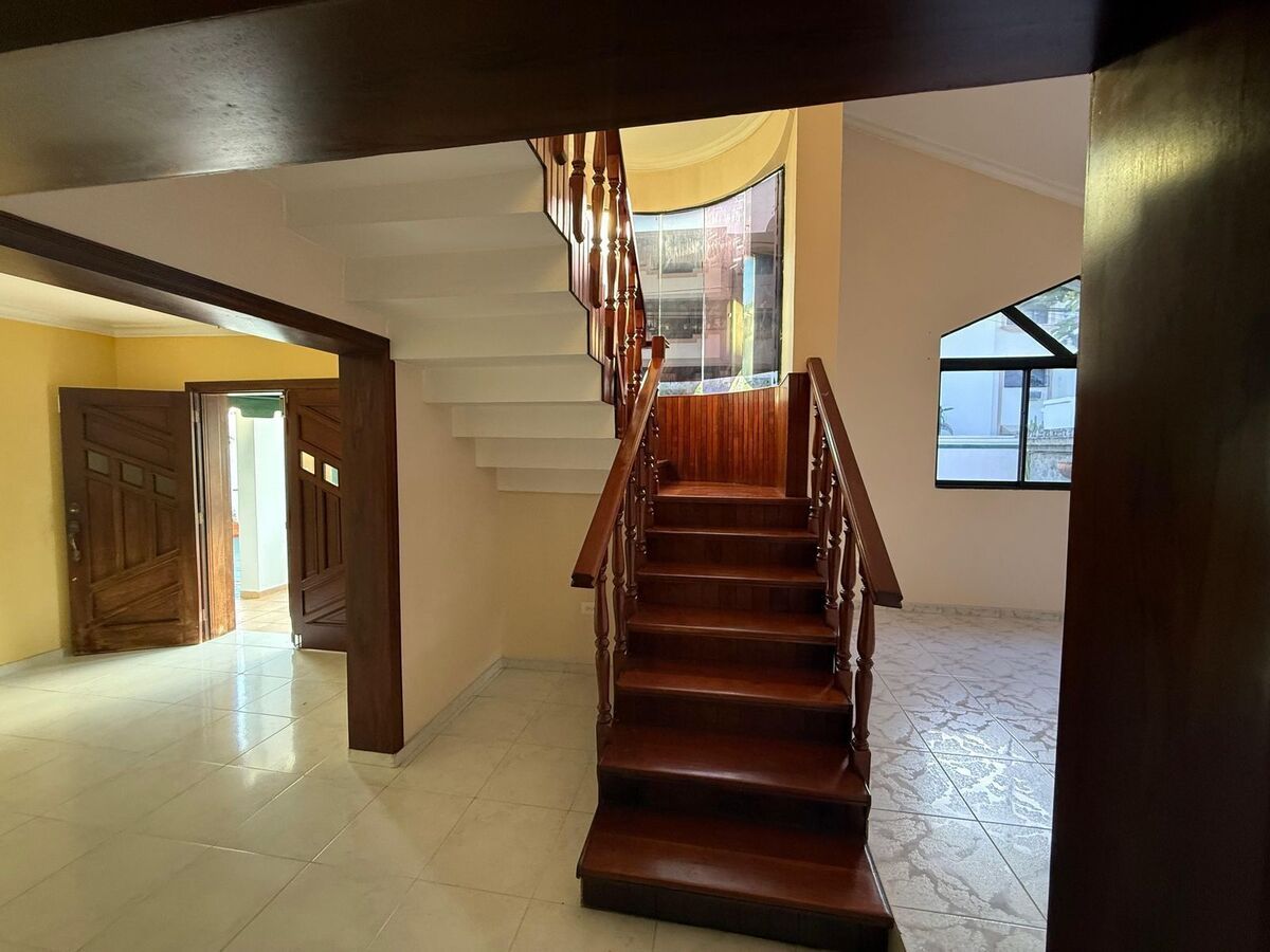 casas - Casa en Alquiler en Bella Vista santo domingo 9