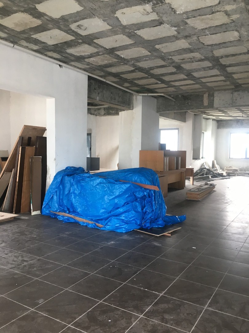 oficinas y locales comerciales - Local de oficina en Serralles  6