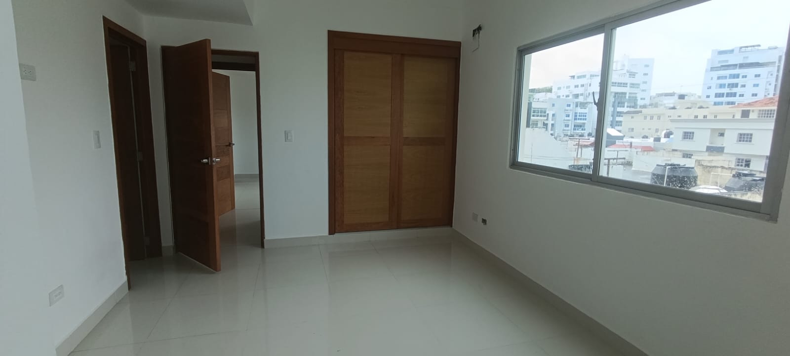 apartamentos - Excelente  Torre en Renacimiento buena Ubicación 1