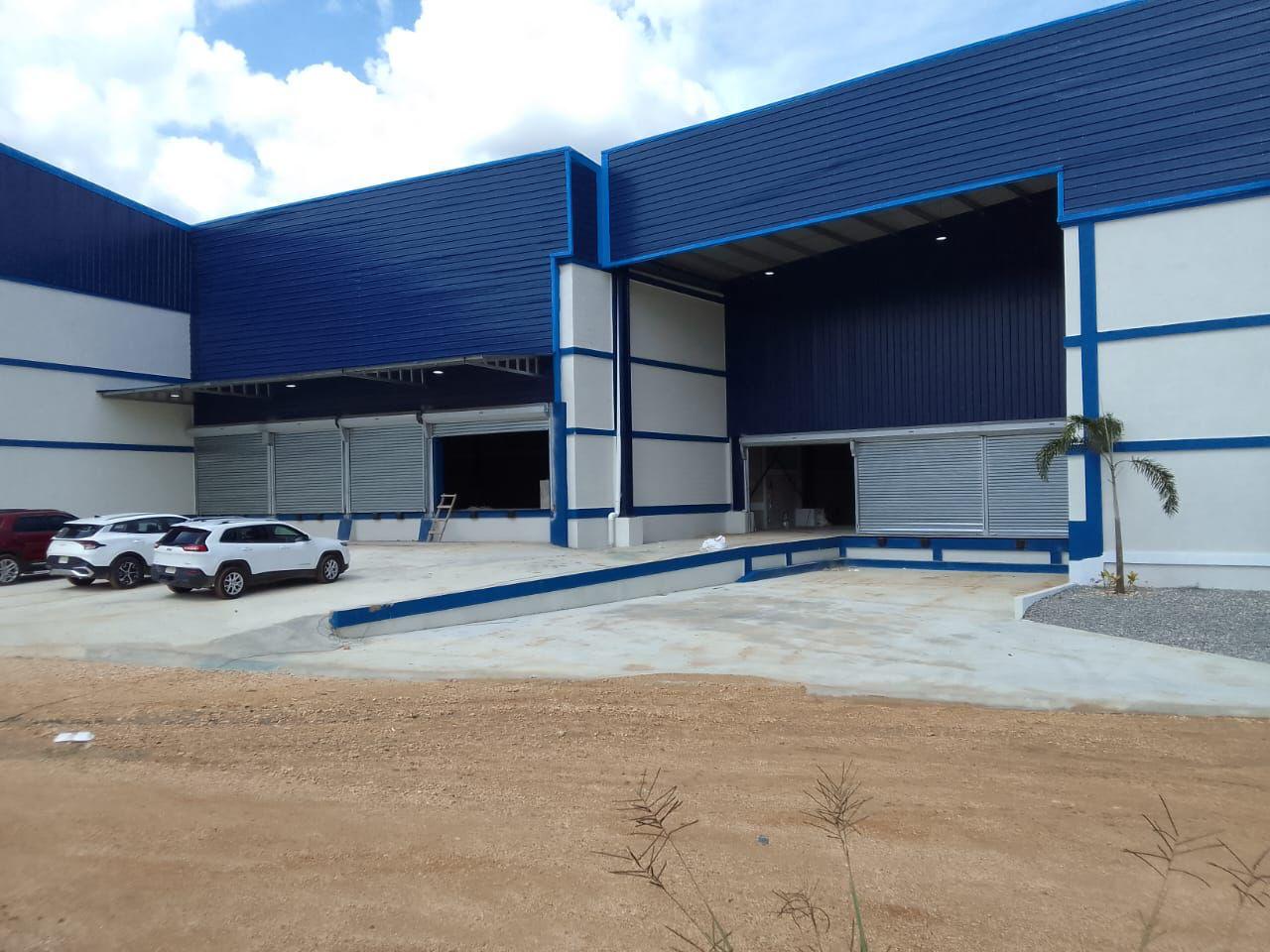 otros inmuebles - Nave Industrial Proximo al Merca Santo Domingo