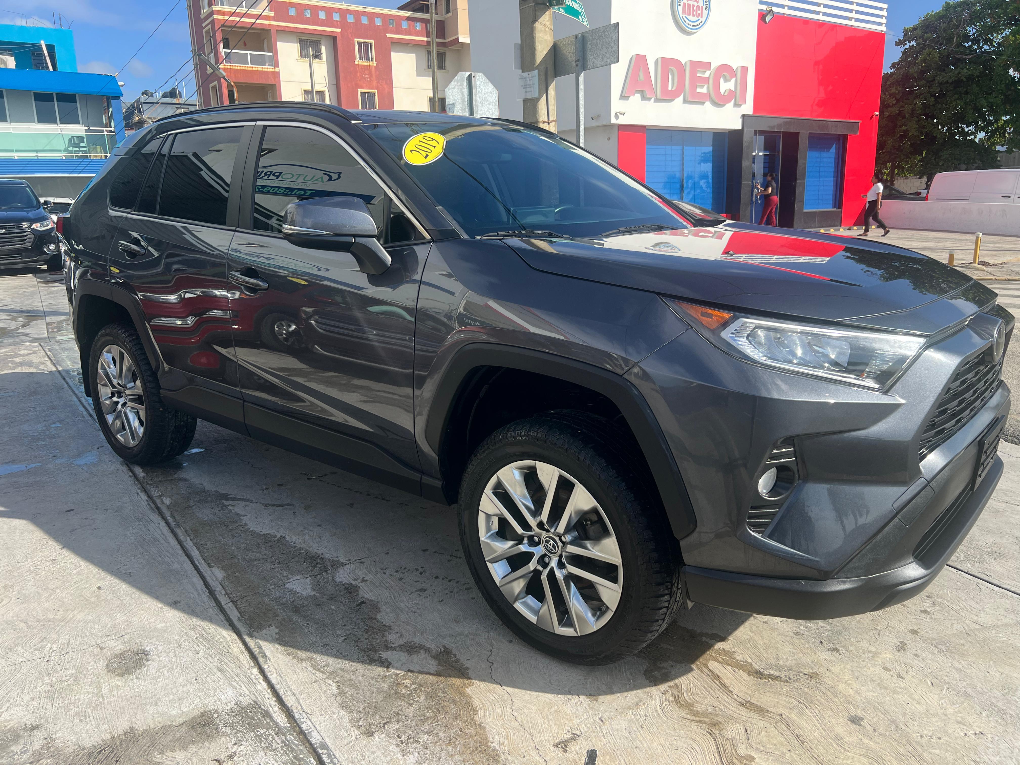jeepetas y camionetas - Toyota RAV4 XLE Premium 2019 7
