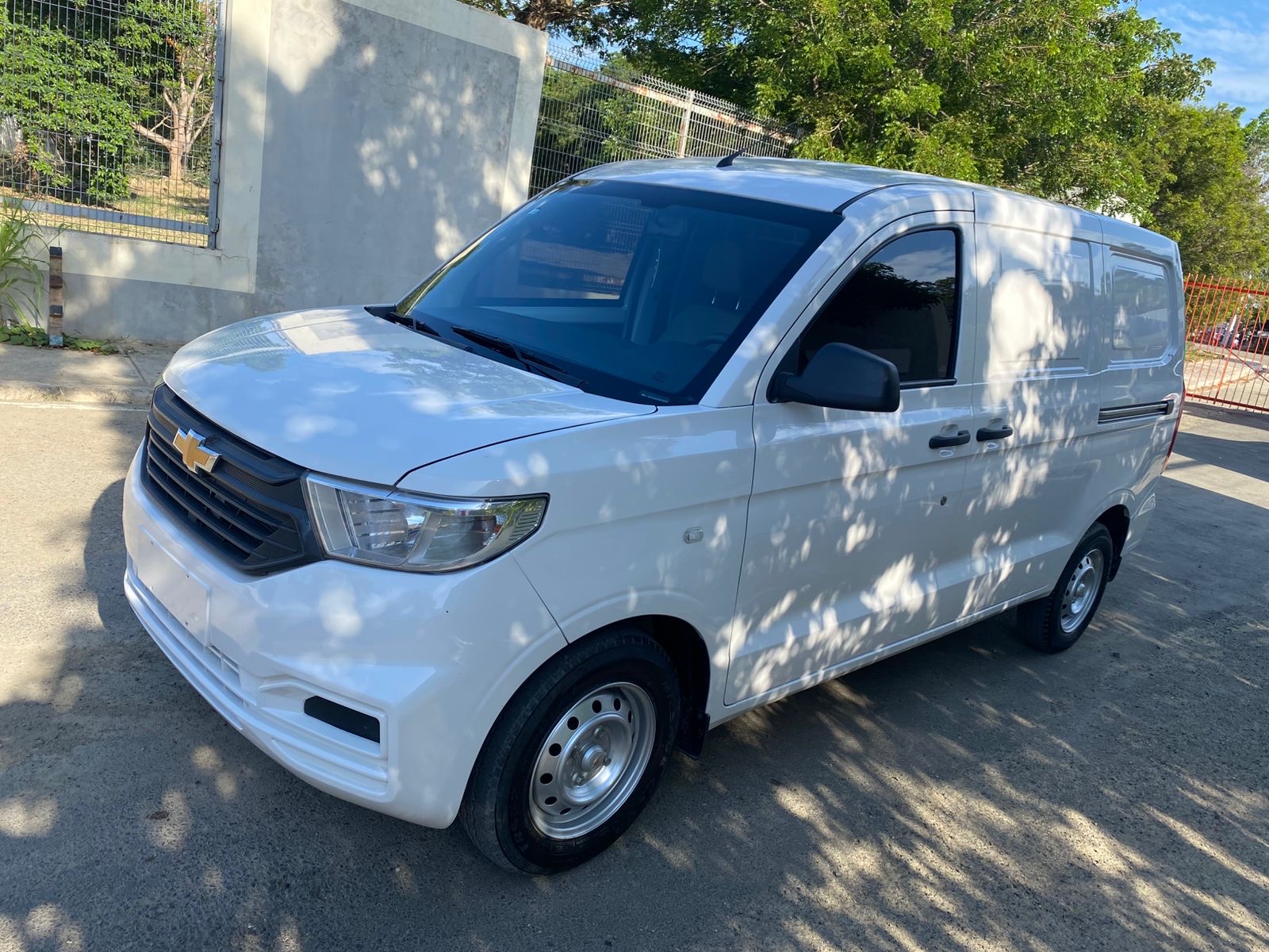 jeepetas y camionetas -  Chevrolet N400 2023. 5