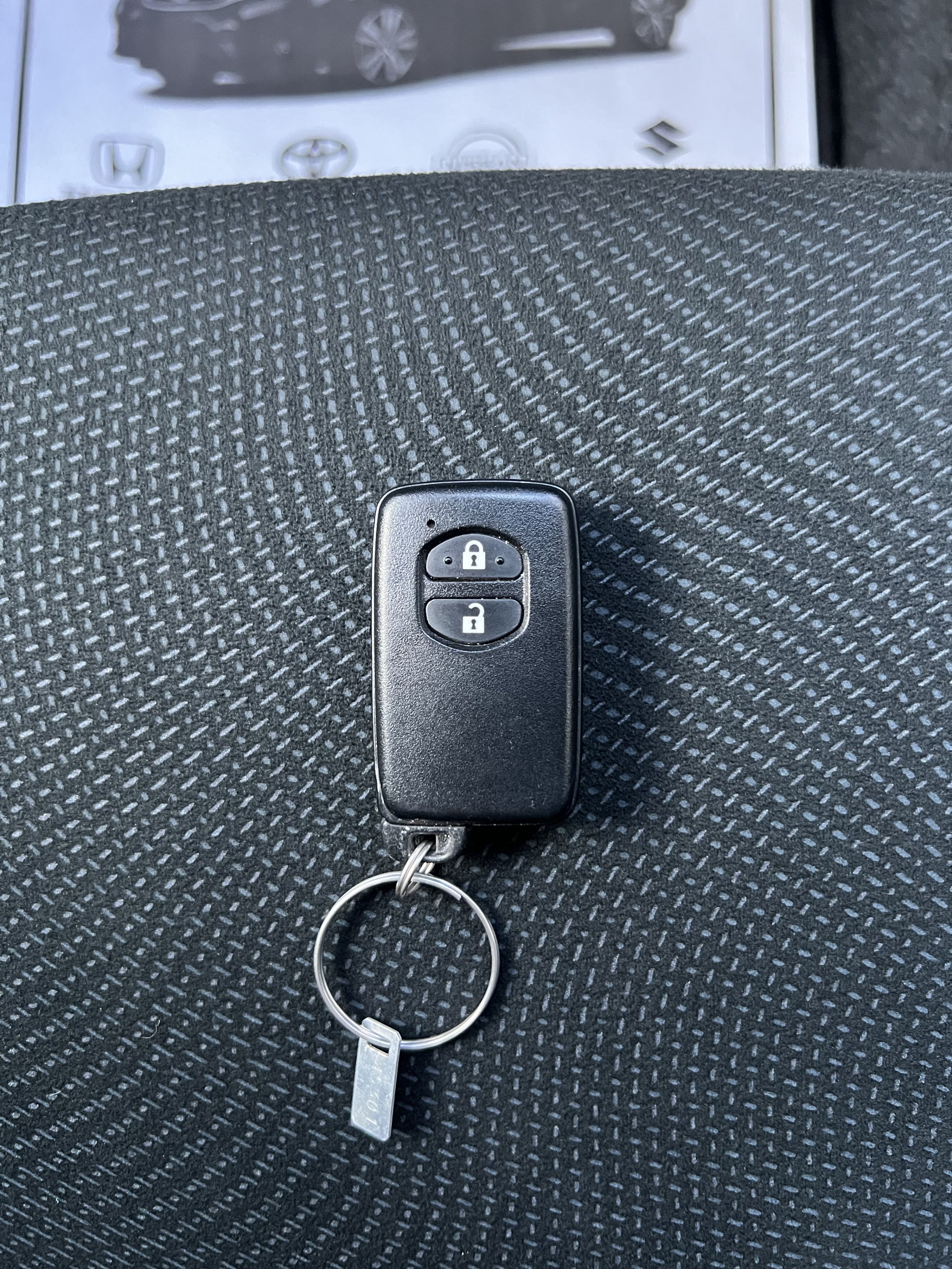 carros - TOYOTA VITZ 2019 CÁMARA DE REVERSA LLAVE INTELIGENTE RECIÉN IMPORTADO FULL 9