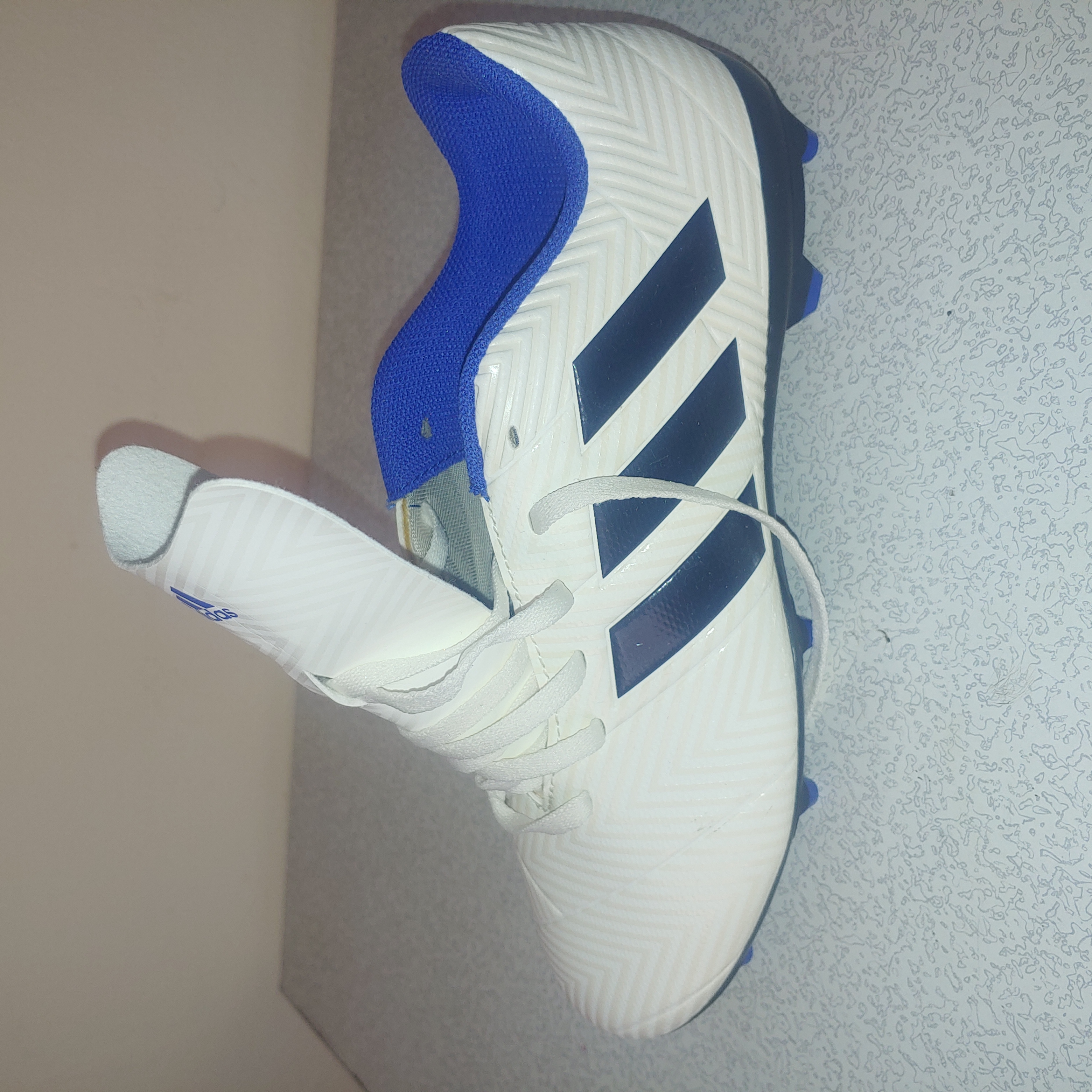 deportes - Vendo tenis femeninos de football nuevos  0